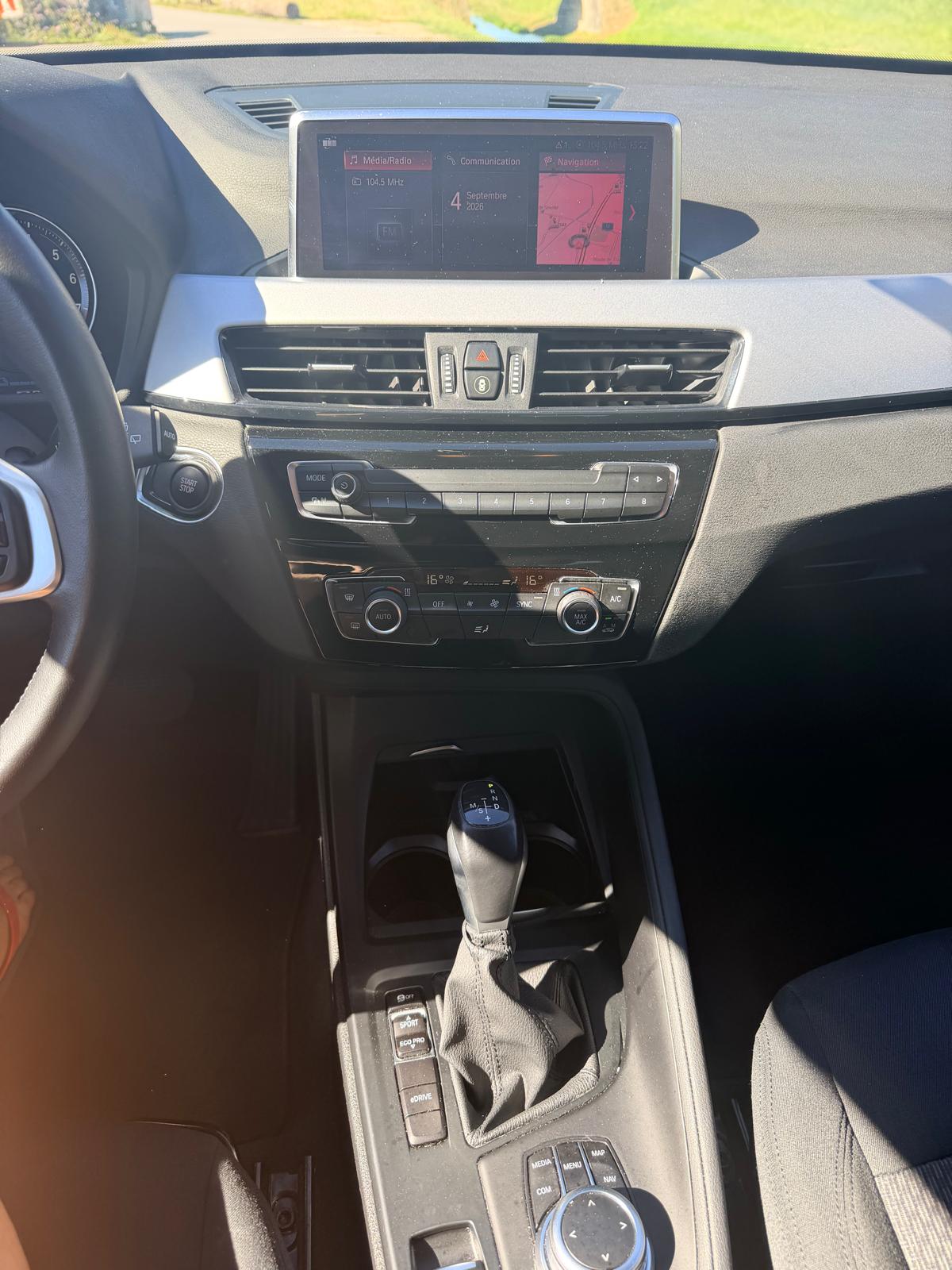 BMW X1 xDrive 25e Steptronic-image-12