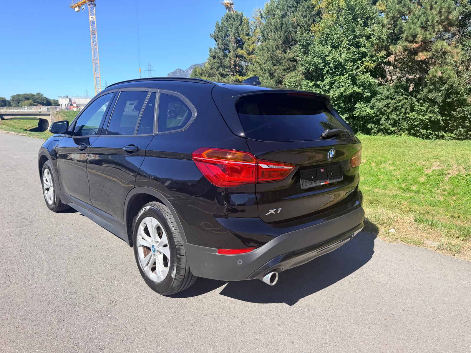 BMW X1 xDrive 25e Steptronic-image-5