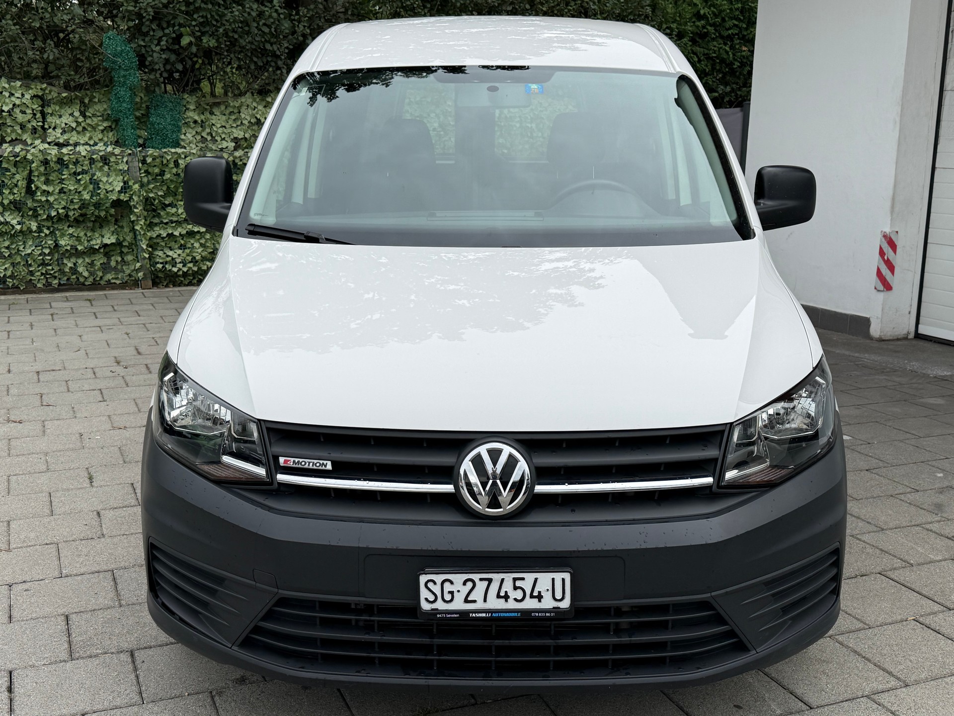 VW Caddy Maxi 2.0TDI 4Motion BlueMotion Technology-image-3