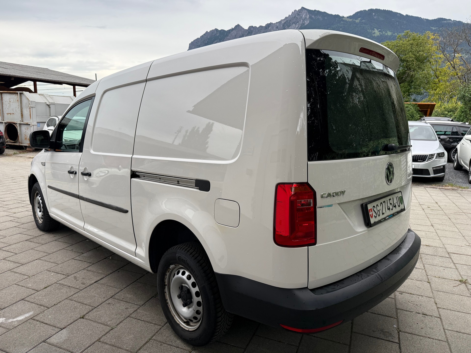 VW Caddy Maxi 2.0TDI 4Motion BlueMotion Technology-image-6