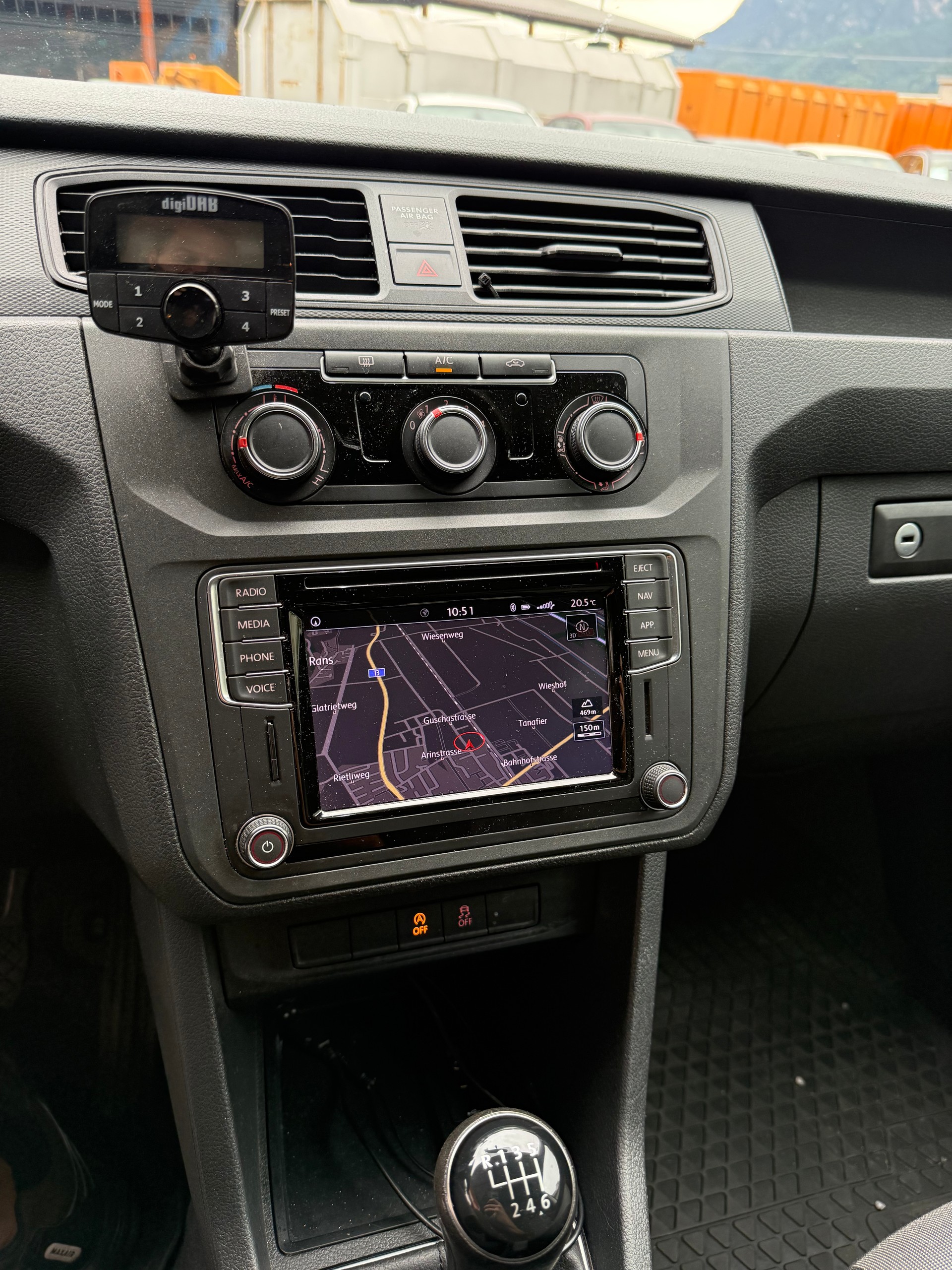 VW Caddy Maxi 2.0TDI 4Motion BlueMotion Technology-image-20