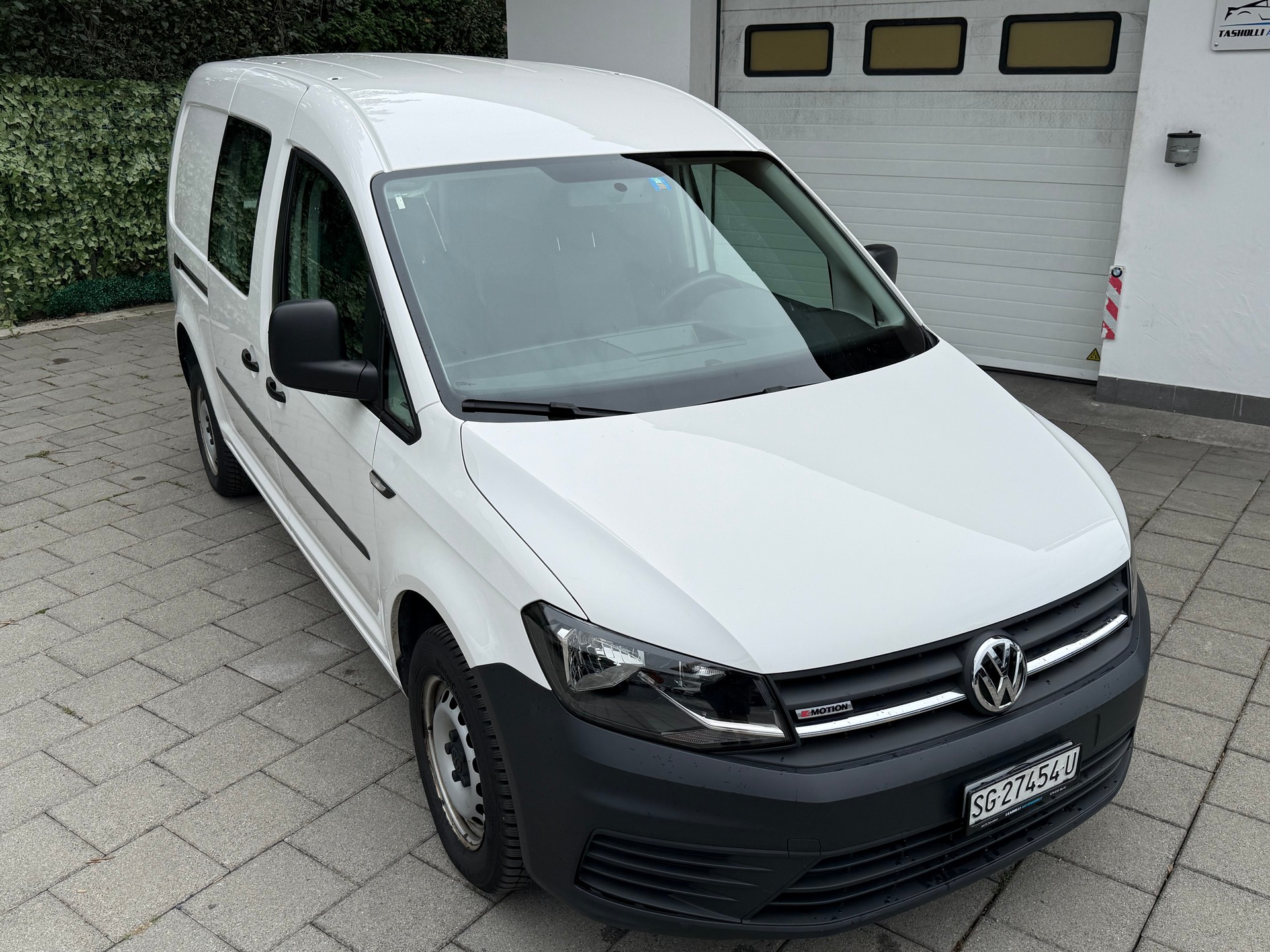 VW Caddy Maxi 2.0TDI 4Motion BlueMotion Technology-image-14
