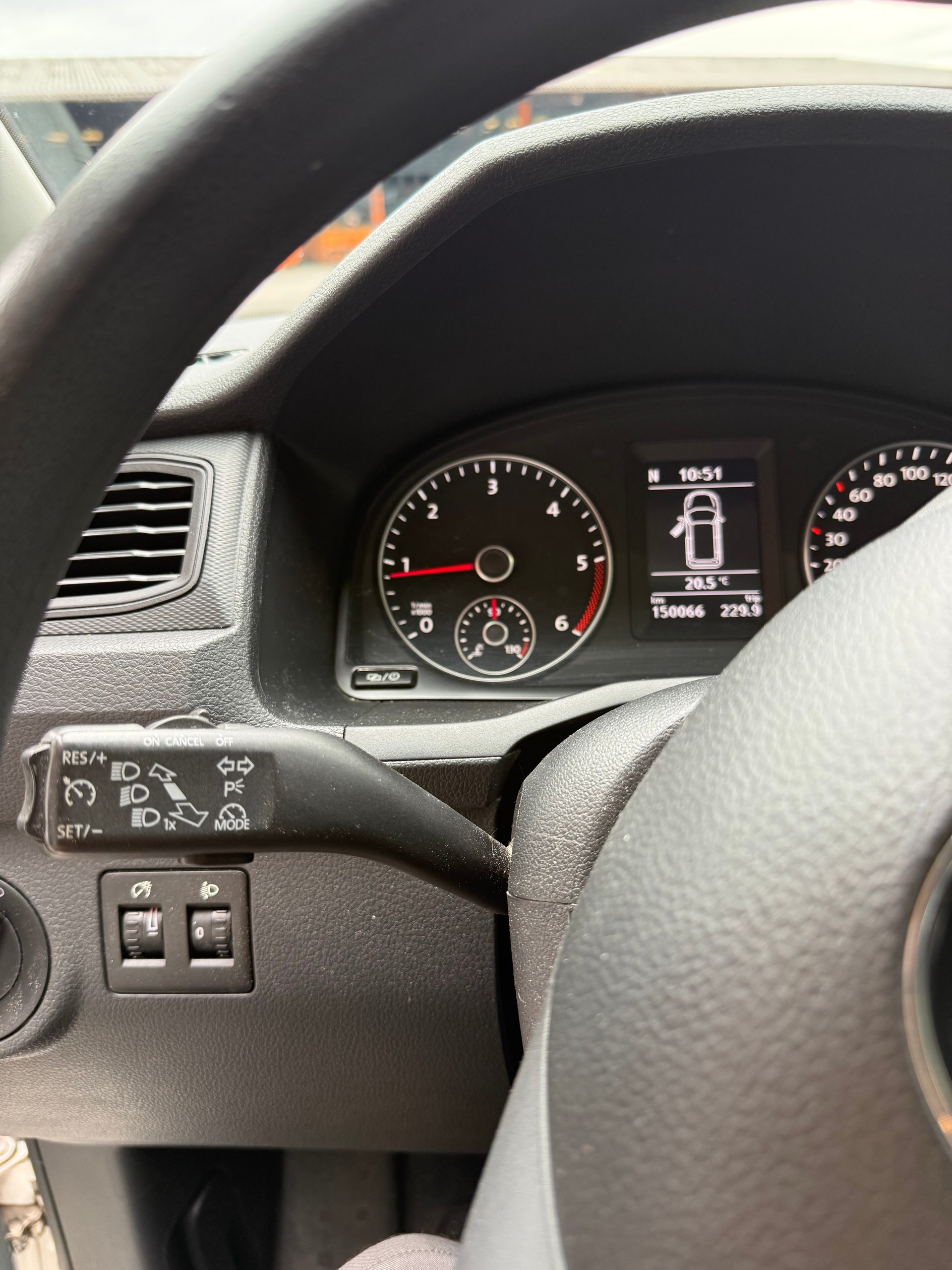 VW Caddy Maxi 2.0TDI 4Motion BlueMotion Technology-image-19