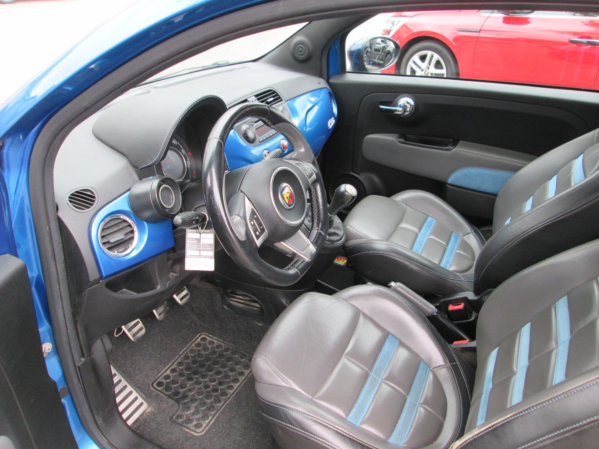 FIAT 500 1.4 16V Turbo Abarth Borrani Edition-image-7