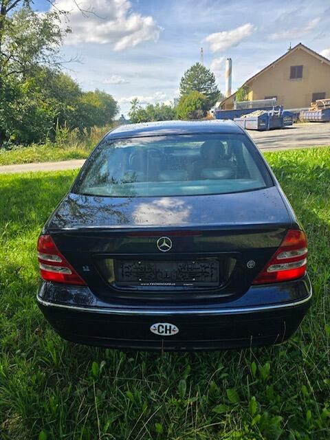 MERCEDES-BENZ C 240 Elégance-image-4