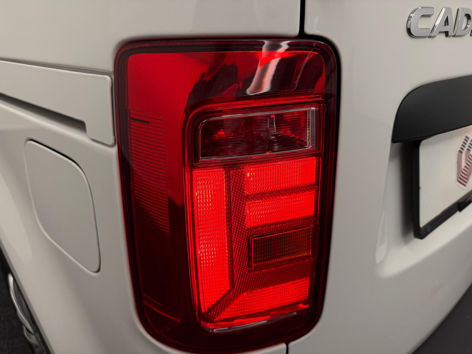 VW Caddy 2.0 TDI Trendline 4m-image-8
