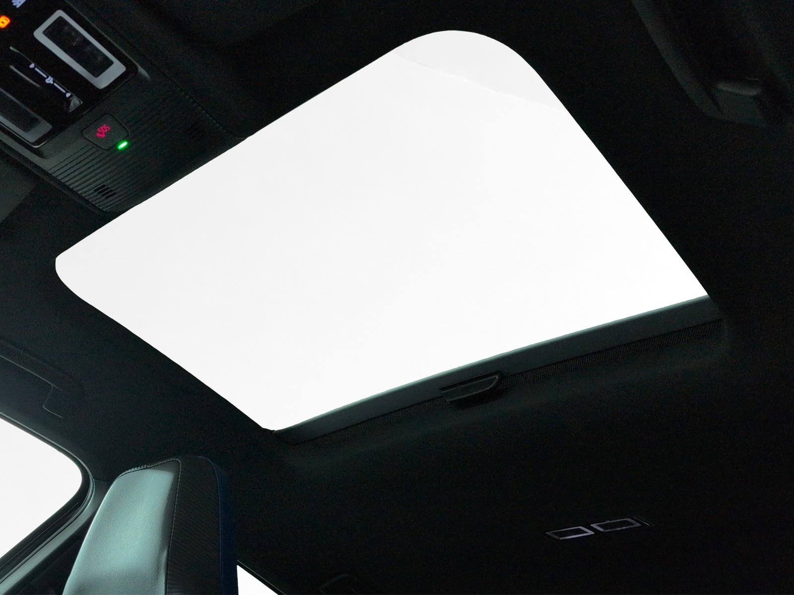 VW Golf 2.0 TSI R DSG 4 Motion-image-14
