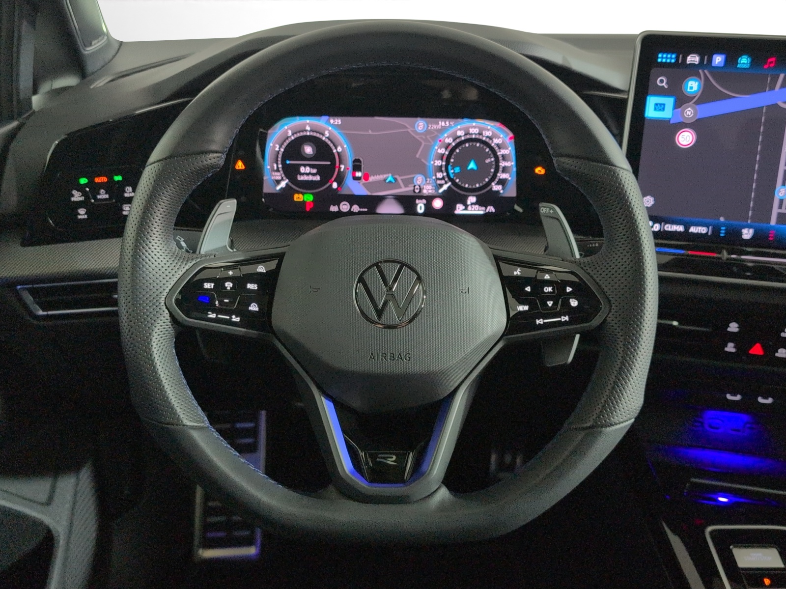 VW Golf 2.0 TSI R DSG 4 Motion-image-12
