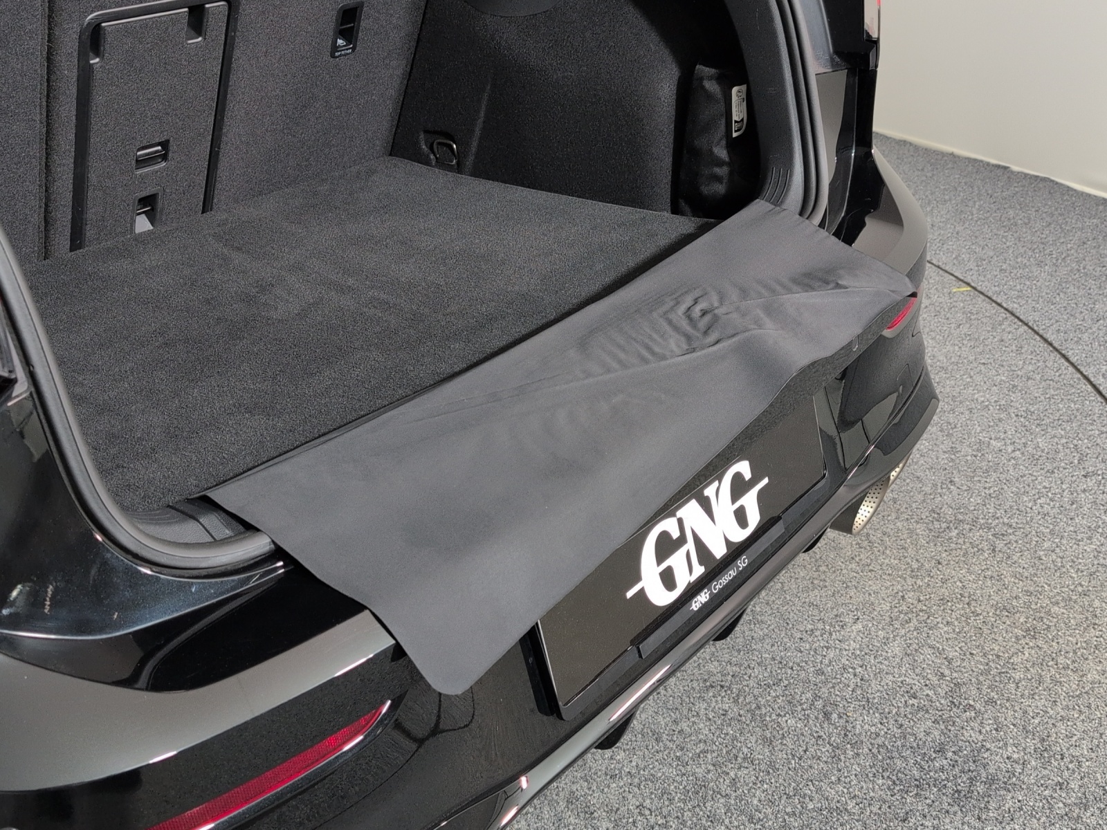 VW Golf 2.0 TSI R DSG 4 Motion-image-17