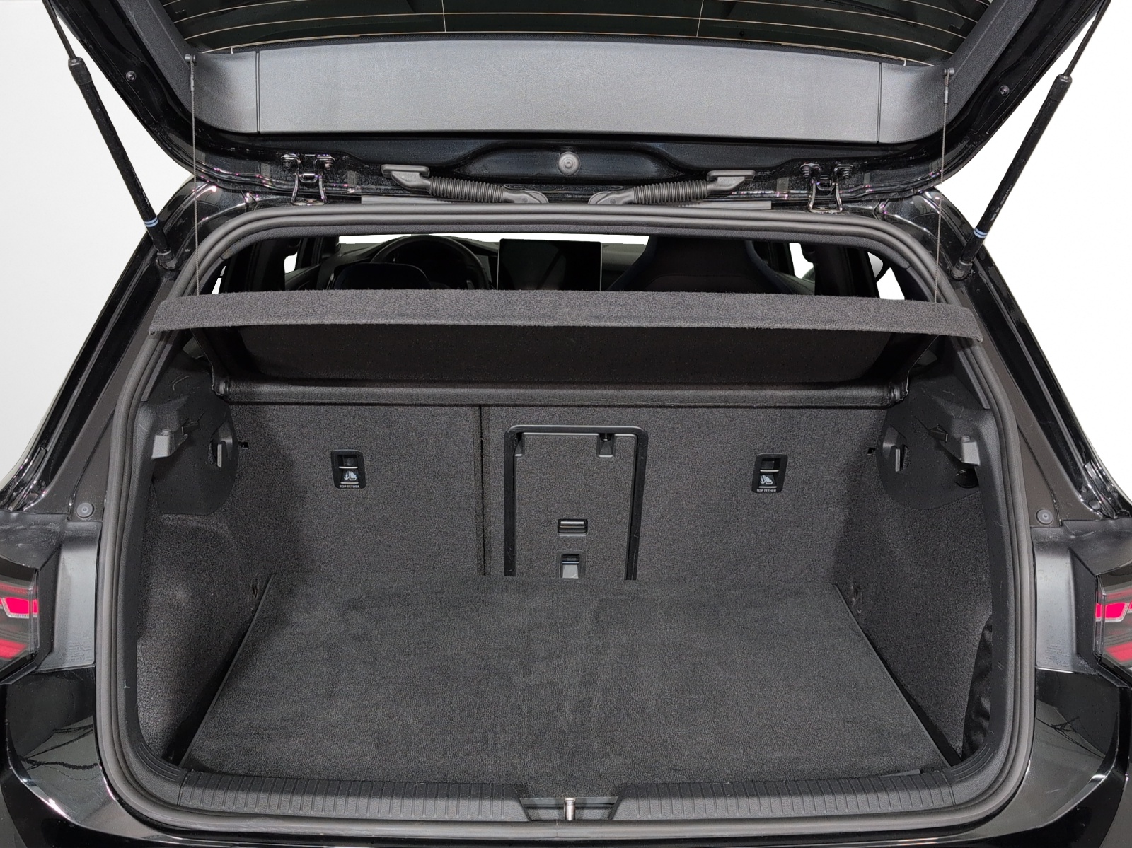 VW Golf 2.0 TSI R DSG 4 Motion-image-16