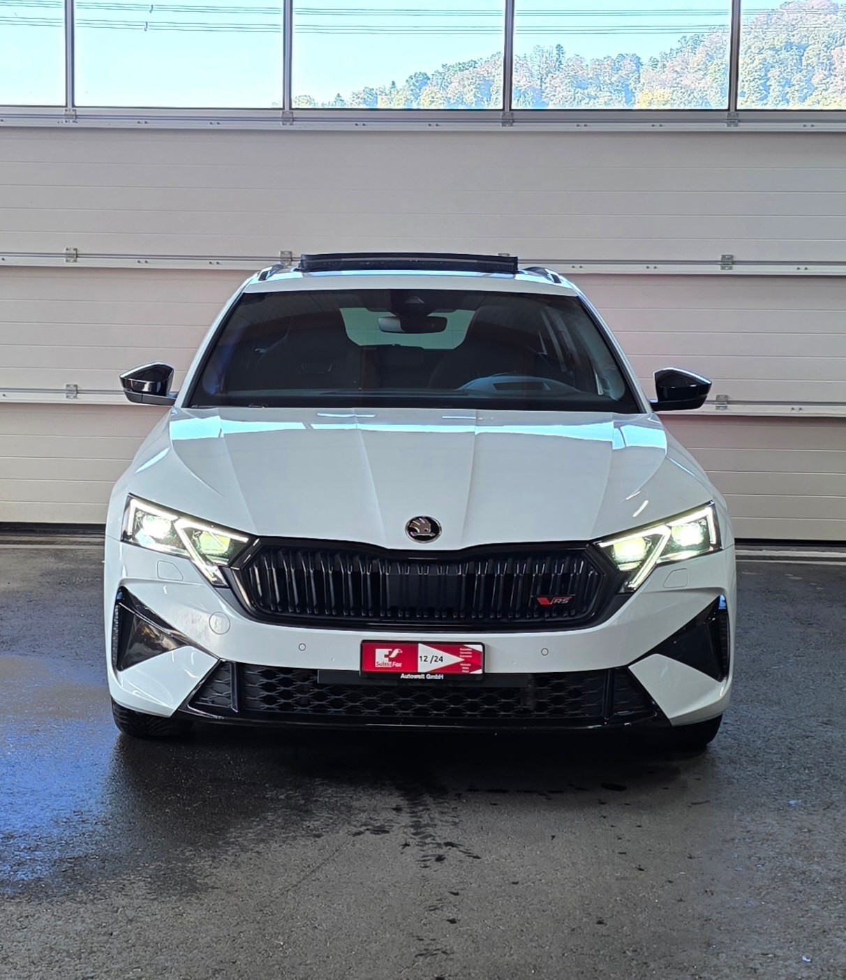 SKODA Octavia Combi 2.0 TSI DSG RS *AHK*Panoramadach* Sitzheizung* Spurhalteassistent& Abstandsregler* HeadUpDisplay*-image-7