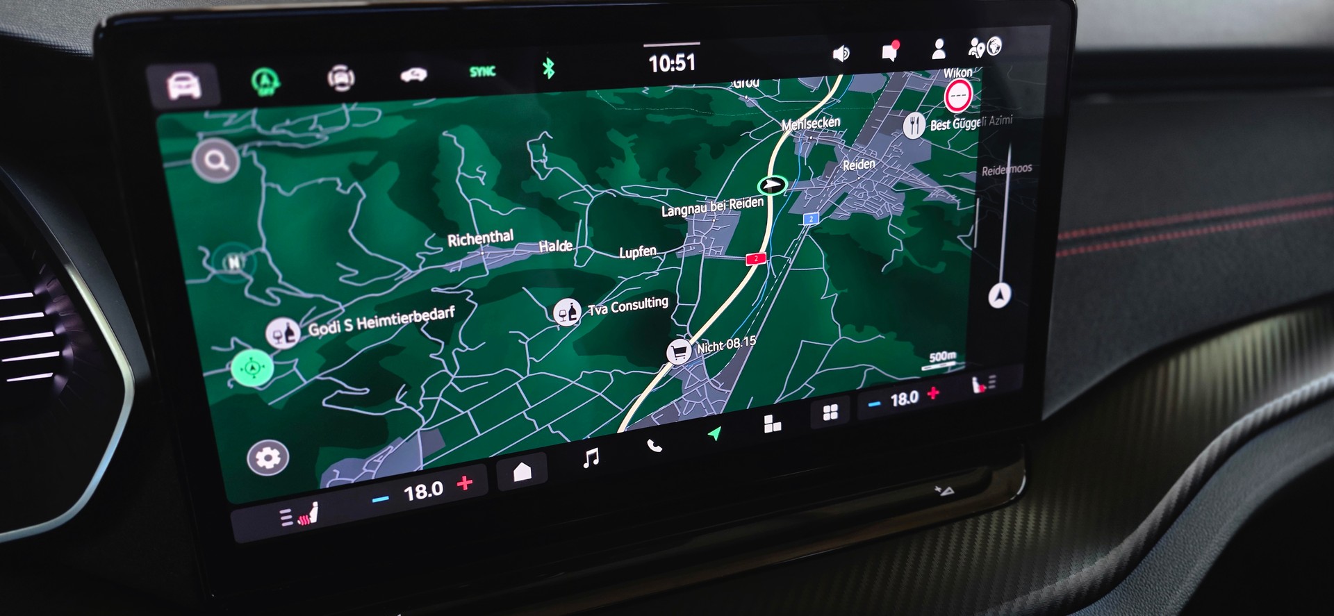 SKODA Octavia Combi 2.0 TSI DSG RS *AHK*Panoramadach* Sitzheizung* Spurhalteassistent& Abstandsregler* HeadUpDisplay*-image-18