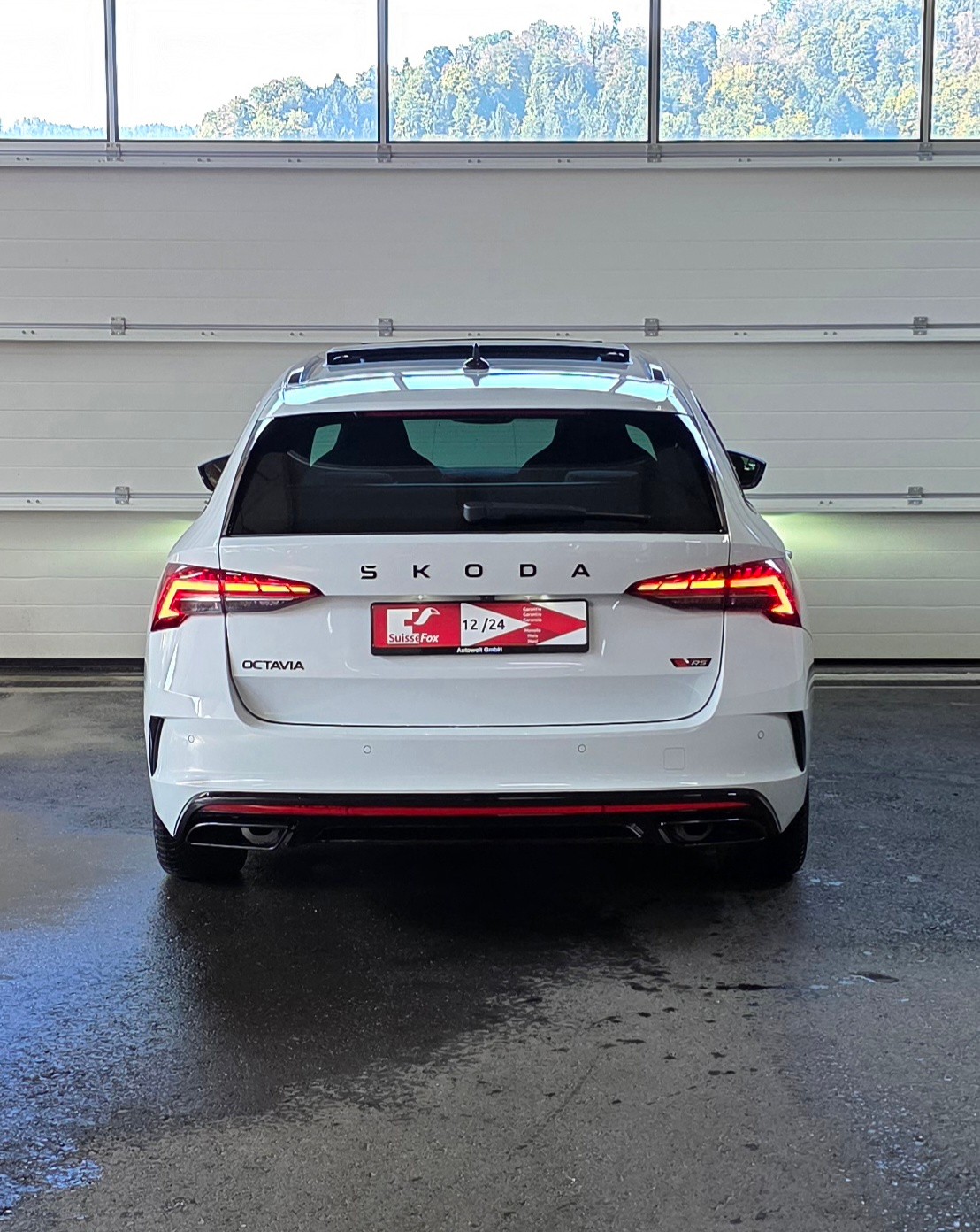 SKODA Octavia Combi 2.0 TSI DSG RS *Panoramadach* Sitzheizung* Spurhalteassistent& Abstandsregler* HeadUpDisplay*-showroom-element-3