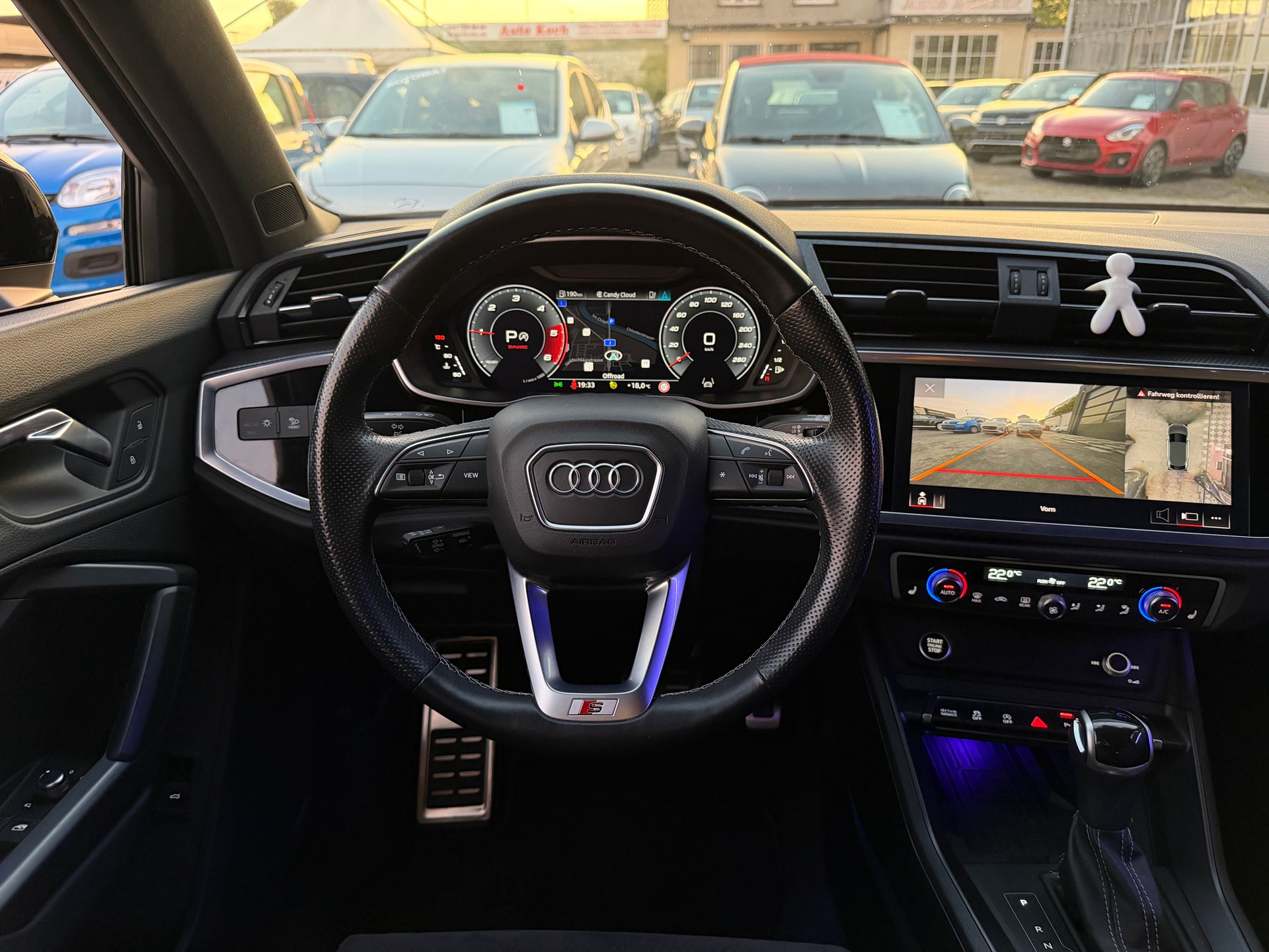 AUDI Q3 Sportback 40 TDI S line Attraction quattro S-tronic-image-16