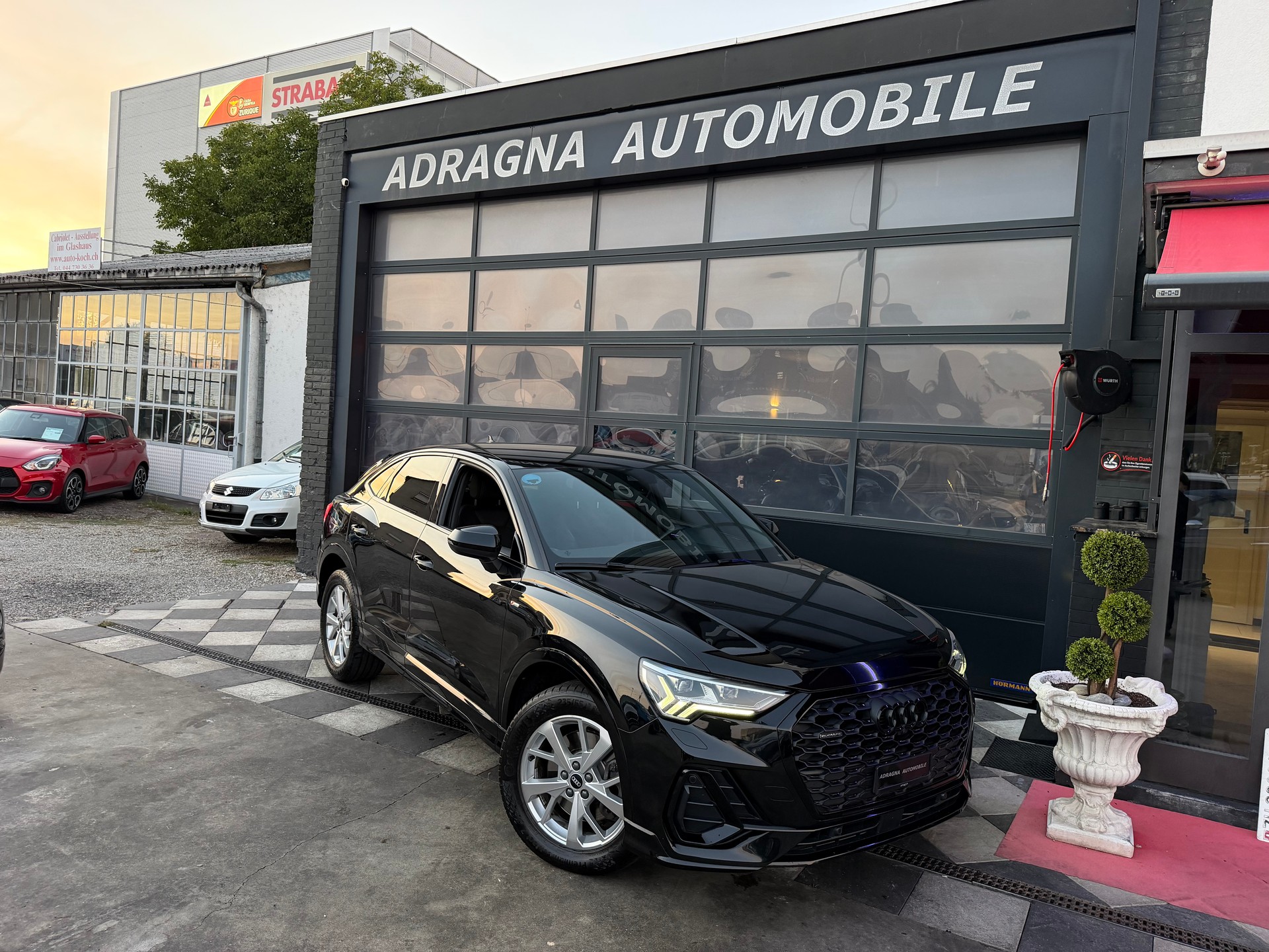 AUDI Q3 Sportback 40 TDI S line Attraction quattro S-tronic-image-2