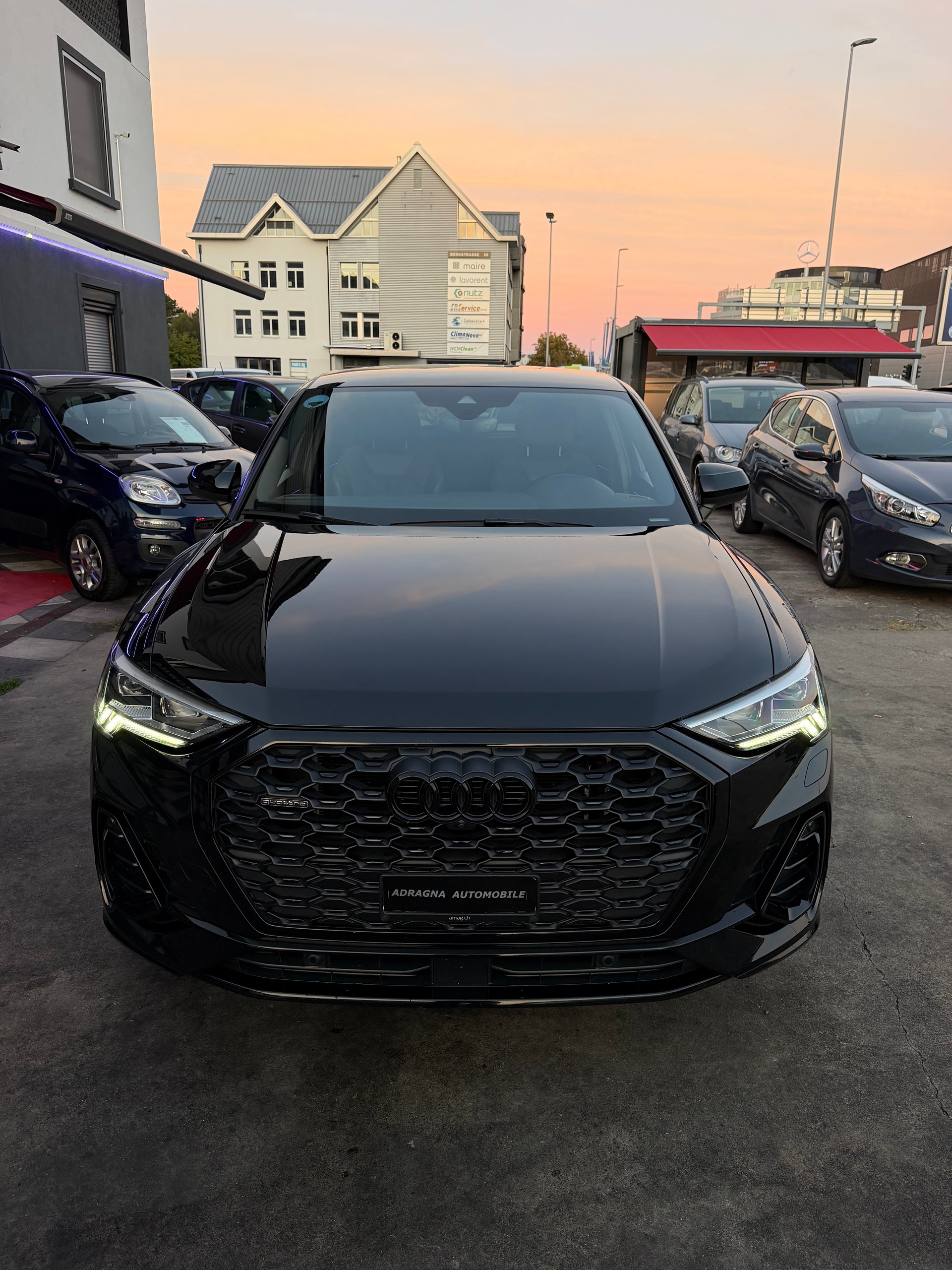 AUDI Q3 Sportback 40 TDI S line Attraction quattro S-tronic-image-8