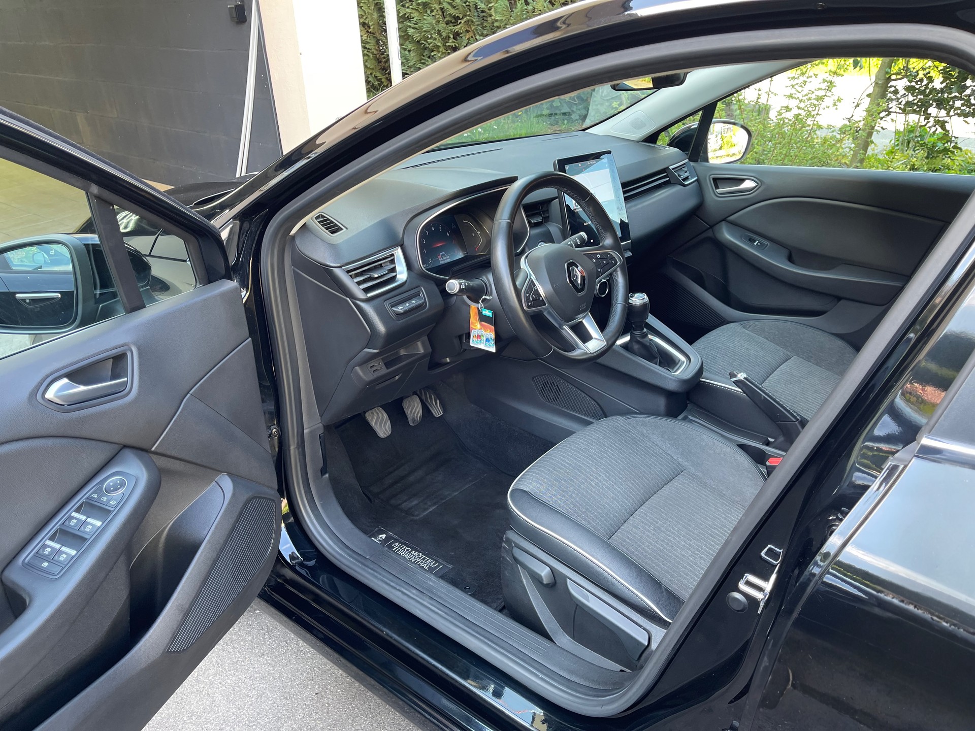 RENAULT 1.0 TCe 100 Intens-image-7