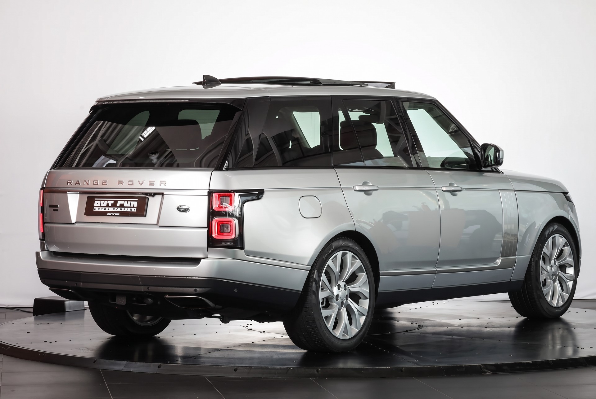 LAND ROVER Range Rover 2.0 Si4 P400e PHEV AutobiographyAutomatic • Head-Up • Meridian Reference • Attelage-image-6