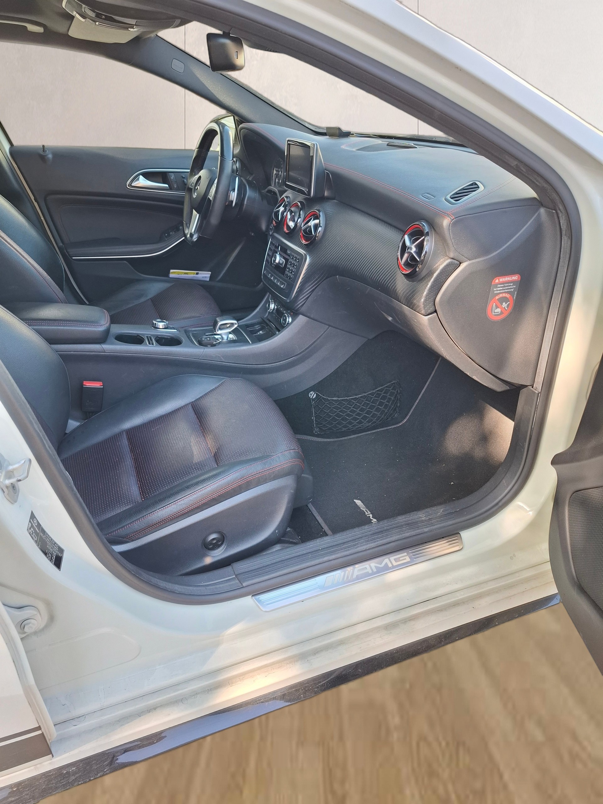 MERCEDES-BENZ A 45 AMG 4Matic Speedshift 7G-DCT-image-16