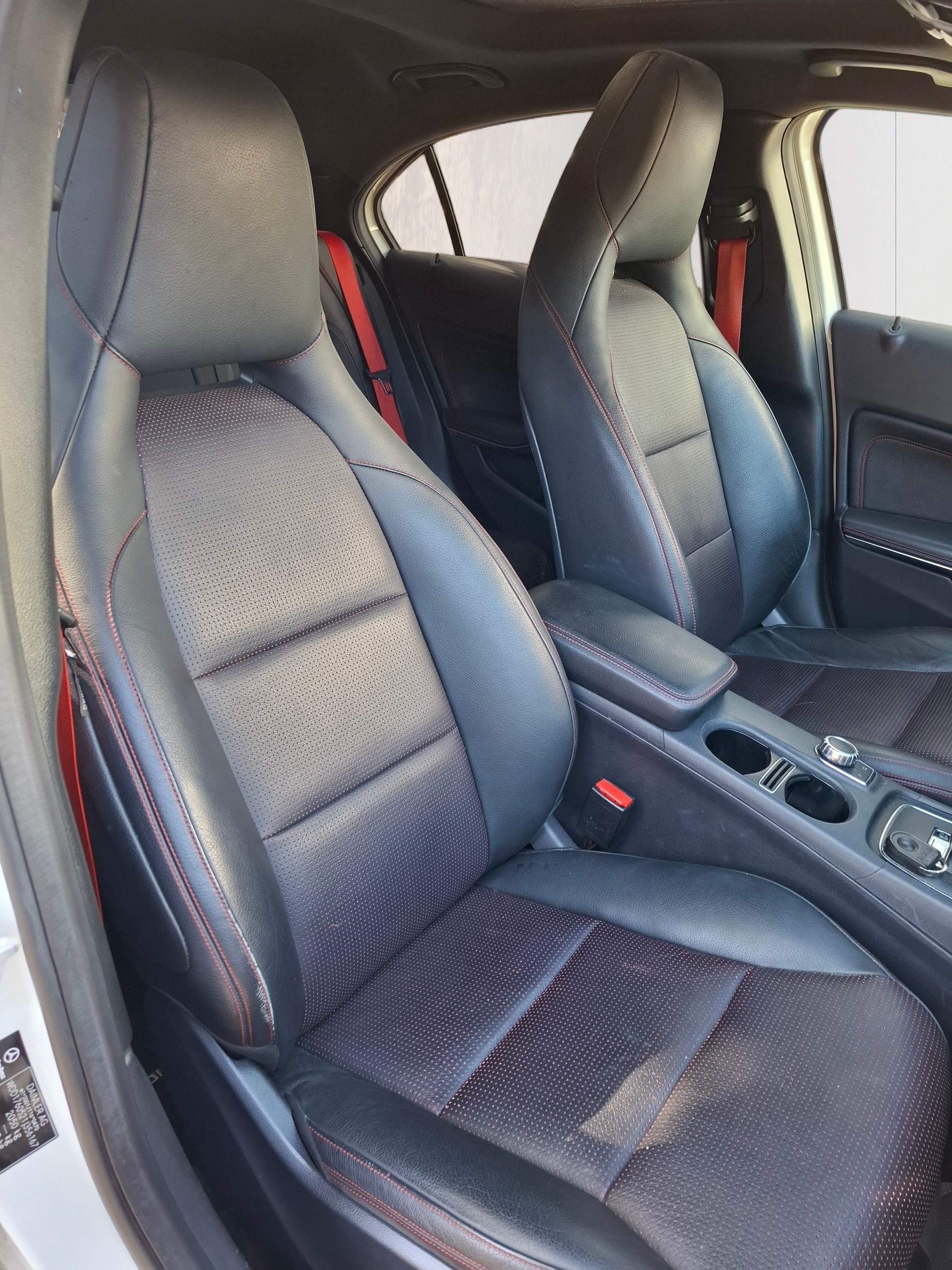 MERCEDES-BENZ A 45 AMG 4Matic Speedshift 7G-DCT-image-15