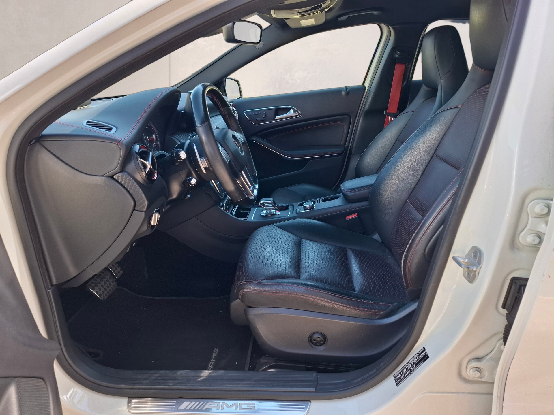 MERCEDES-BENZ A 45 AMG 4Matic Speedshift 7G-DCT-image-13