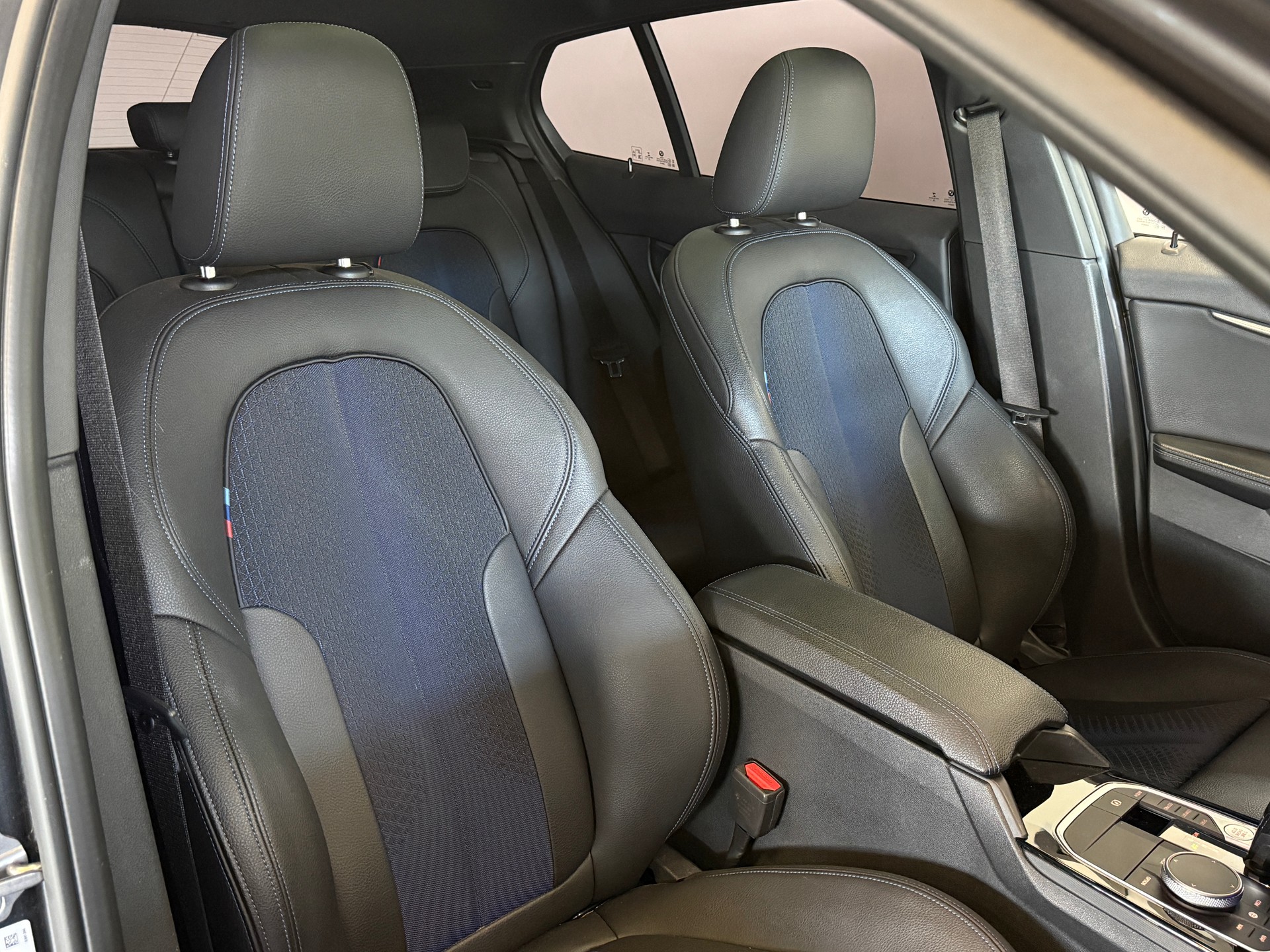 BMW M135i xDrive Steptronic *Panoramadach*-image-10