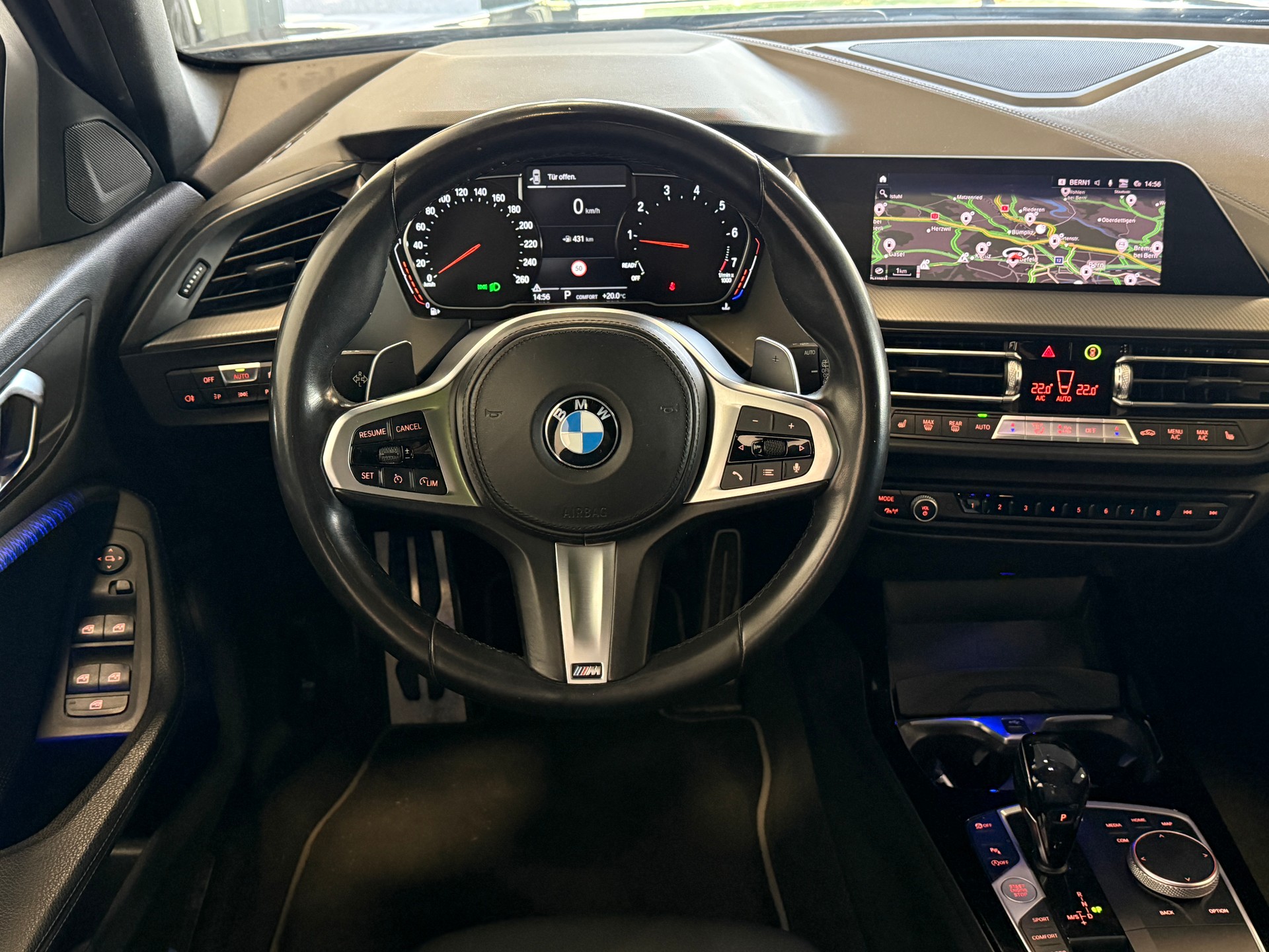 BMW M135i xDrive Steptronic *Panoramadach*-image-4