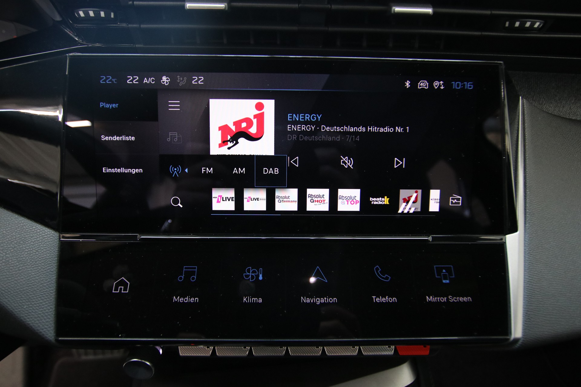 PEUGEOT 308 SW 1.2 Pure Tech Allure EAT8-image-17