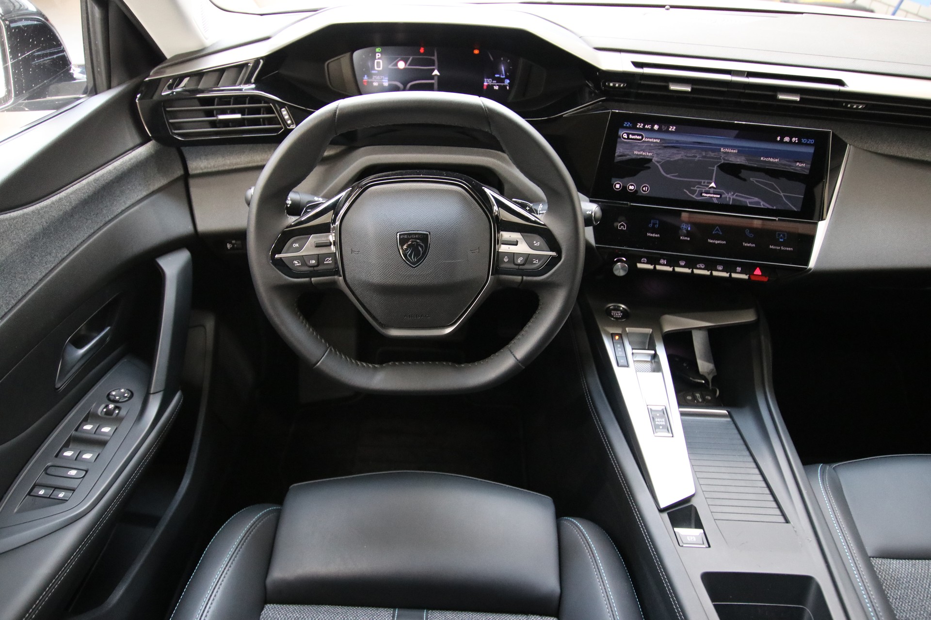 PEUGEOT 308 SW 1.2 Pure Tech Allure EAT8-image-10