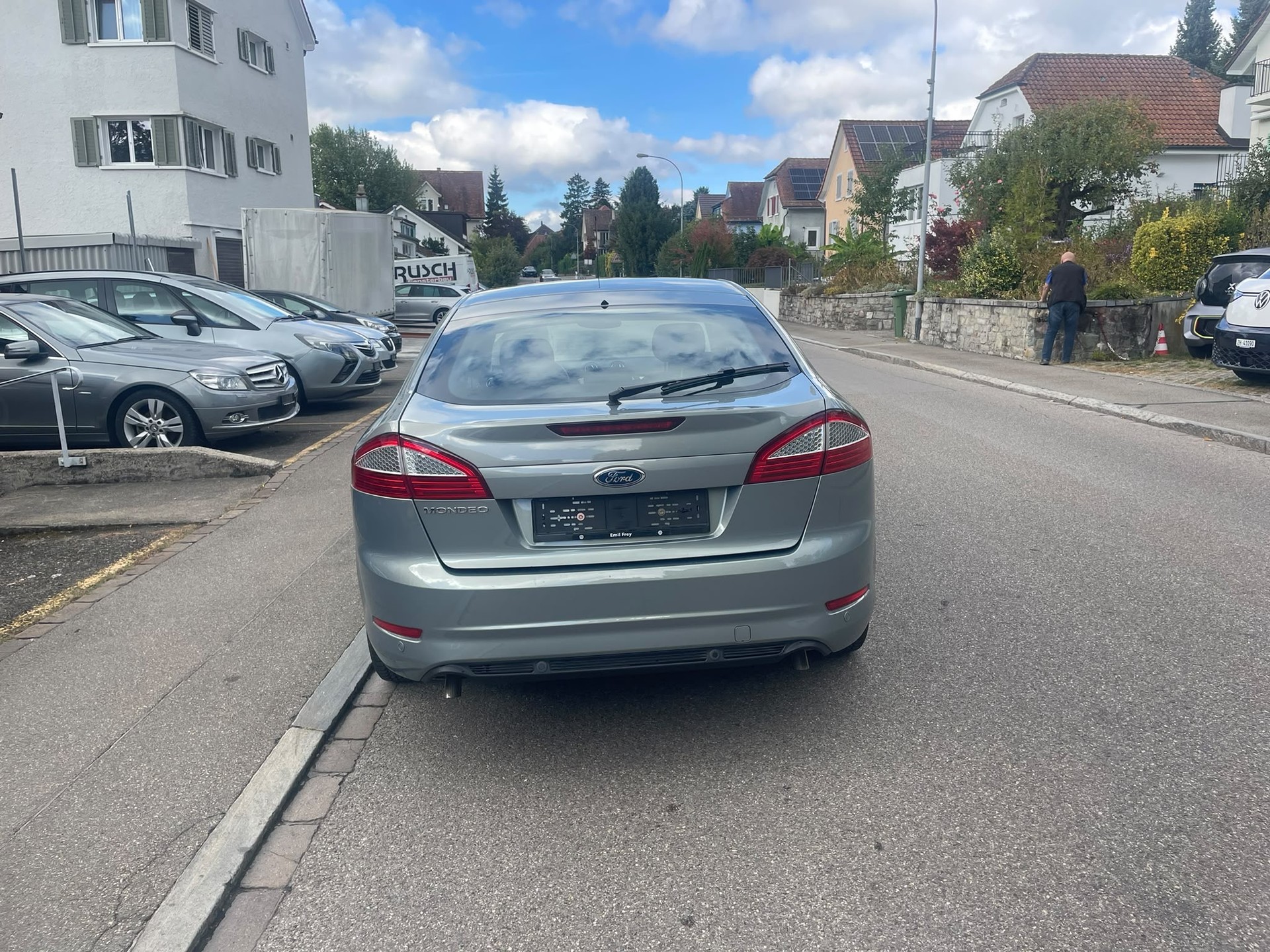 FORD Mondeo 2.3i 16V Titanium Executive Automatic-showroom-element-3