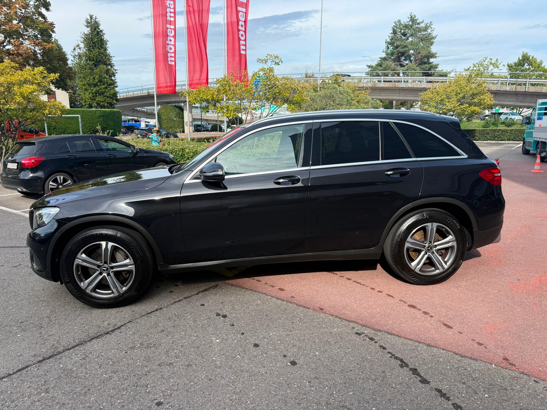 MERCEDES-BENZ GLC 220 d AMG Line 4Matic 9G-Tronic-image-4