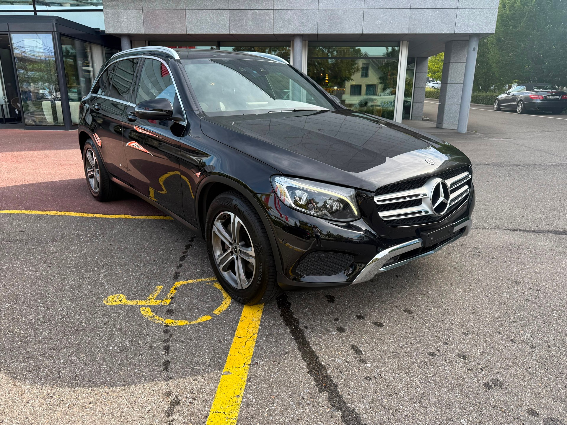 MERCEDES-BENZ GLC 220 d AMG Line 4Matic 9G-Tronic-image-0