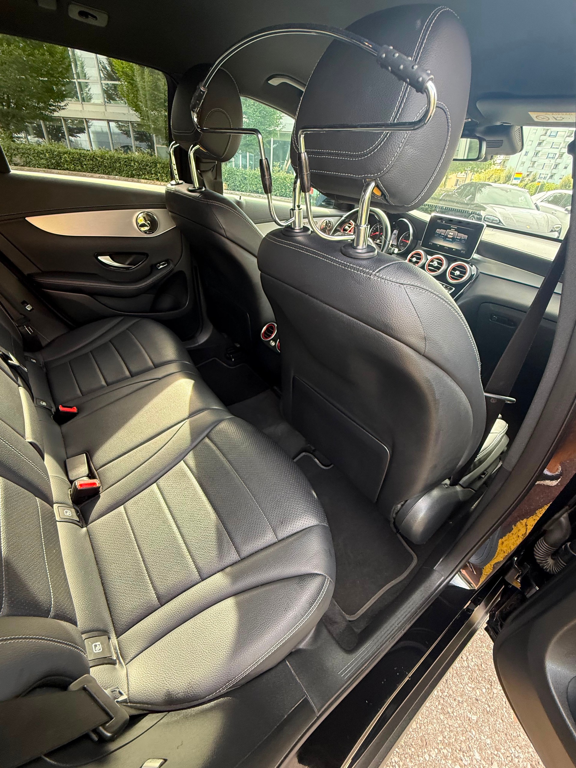 MERCEDES-BENZ GLC 220 d AMG Line 4Matic 9G-Tronic-image-3