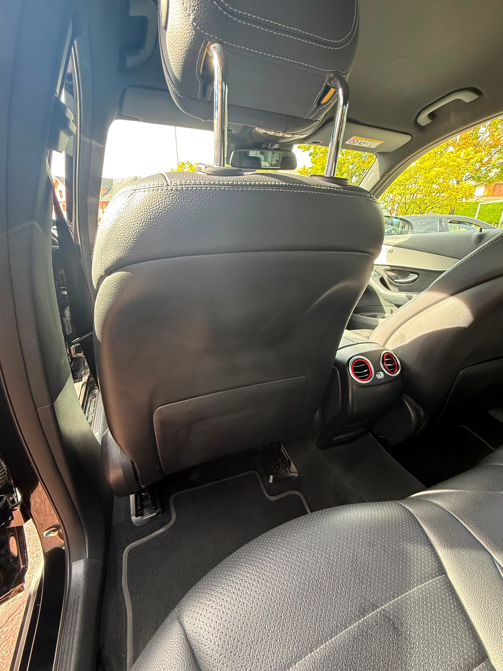 MERCEDES-BENZ GLC 220 d AMG Line 4Matic 9G-Tronic-image-11