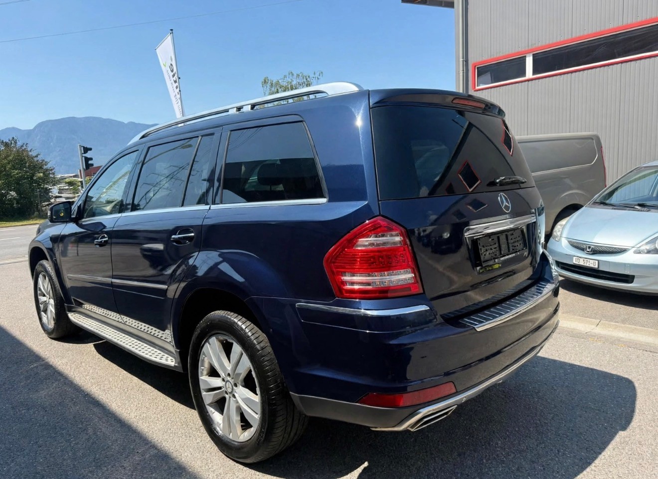 MERCEDES-BENZ GL 350 BlueTEC 4Matic 7G-TRONIC-image-3