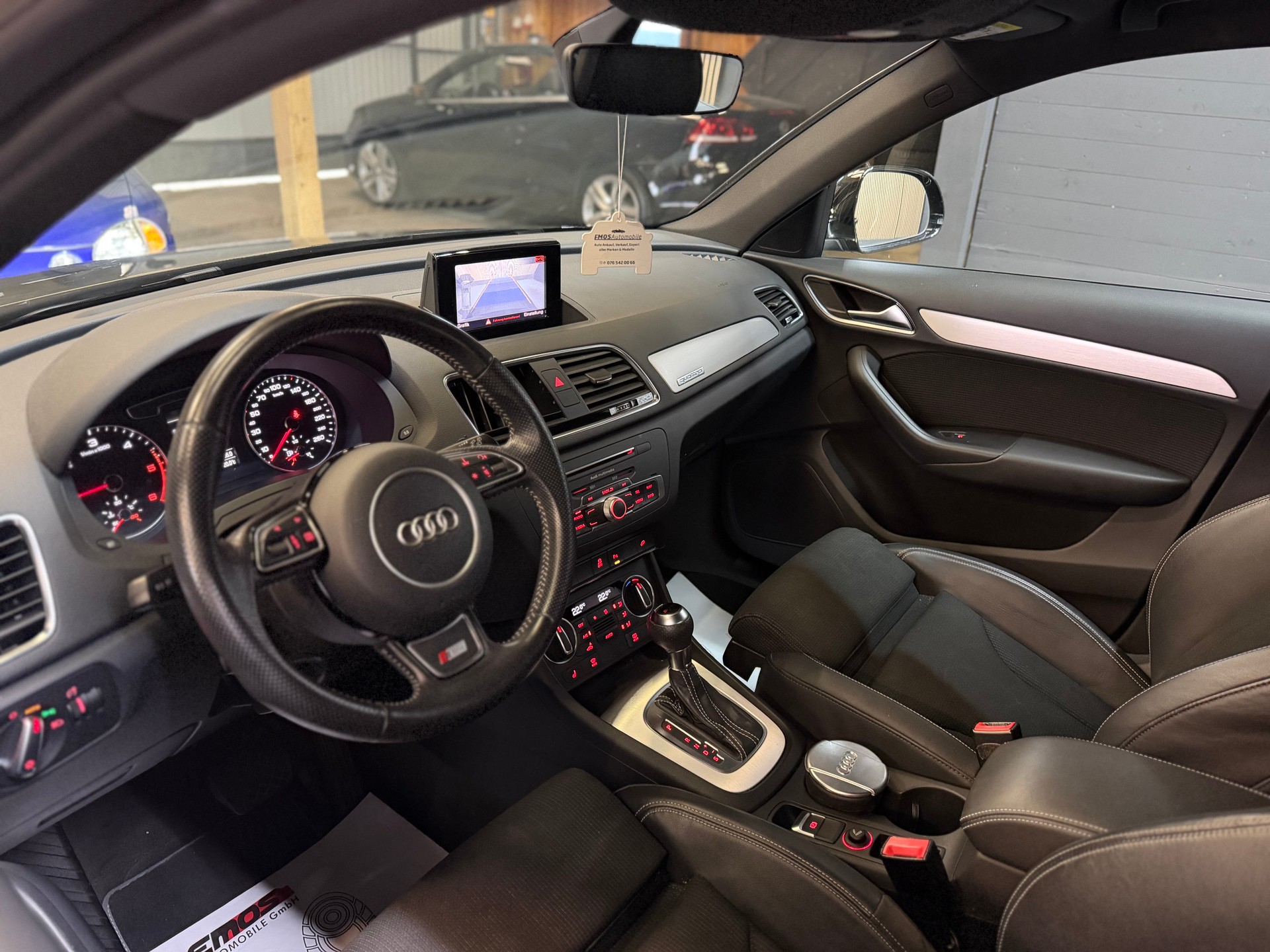 AUDI Q3 2.0 TDI quattro S-tronic-image-7