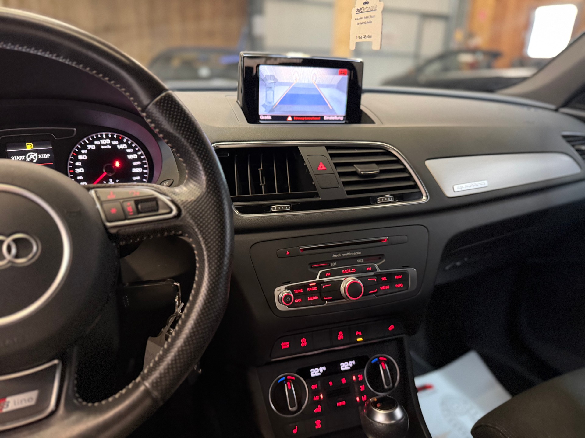 AUDI Q3 2.0 TDI quattro S-tronic-image-12