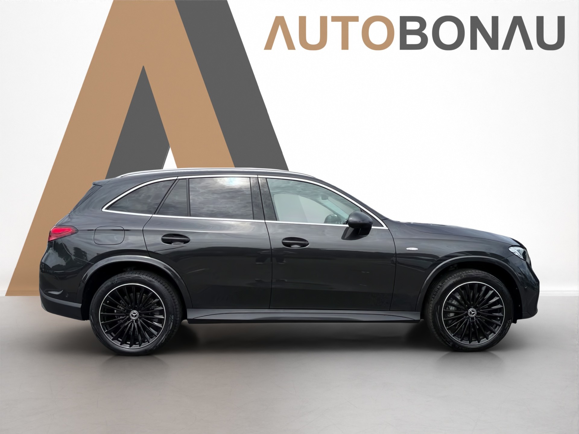 MERCEDES-BENZ GLC 300 e 4MATIC AMG Line AHK Memory Winter-Paket 20 Zoll-image-5