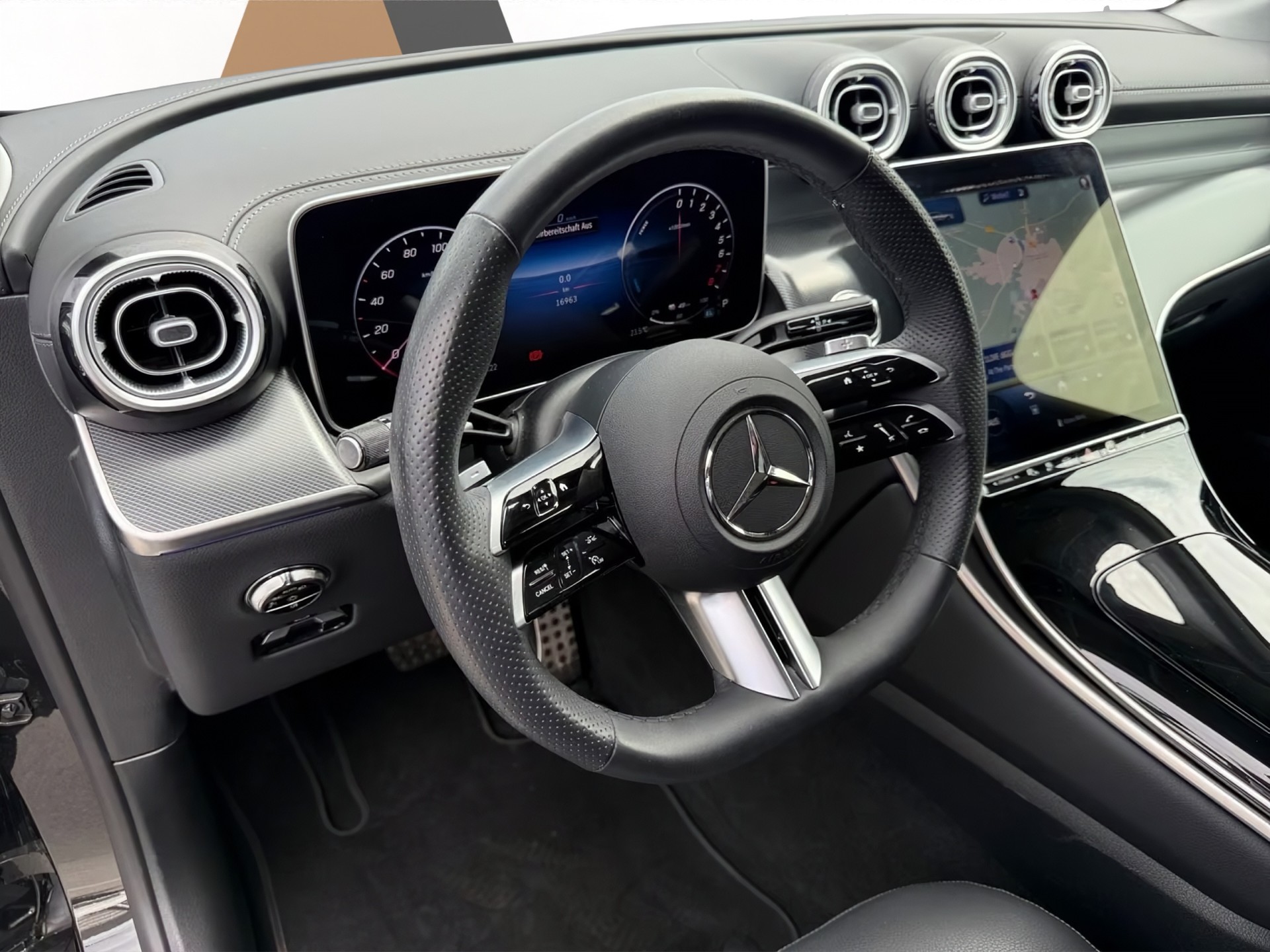 MERCEDES-BENZ GLC 300 e 4MATIC AMG Line AHK Memory Winter-Paket 20 Zoll-image-14