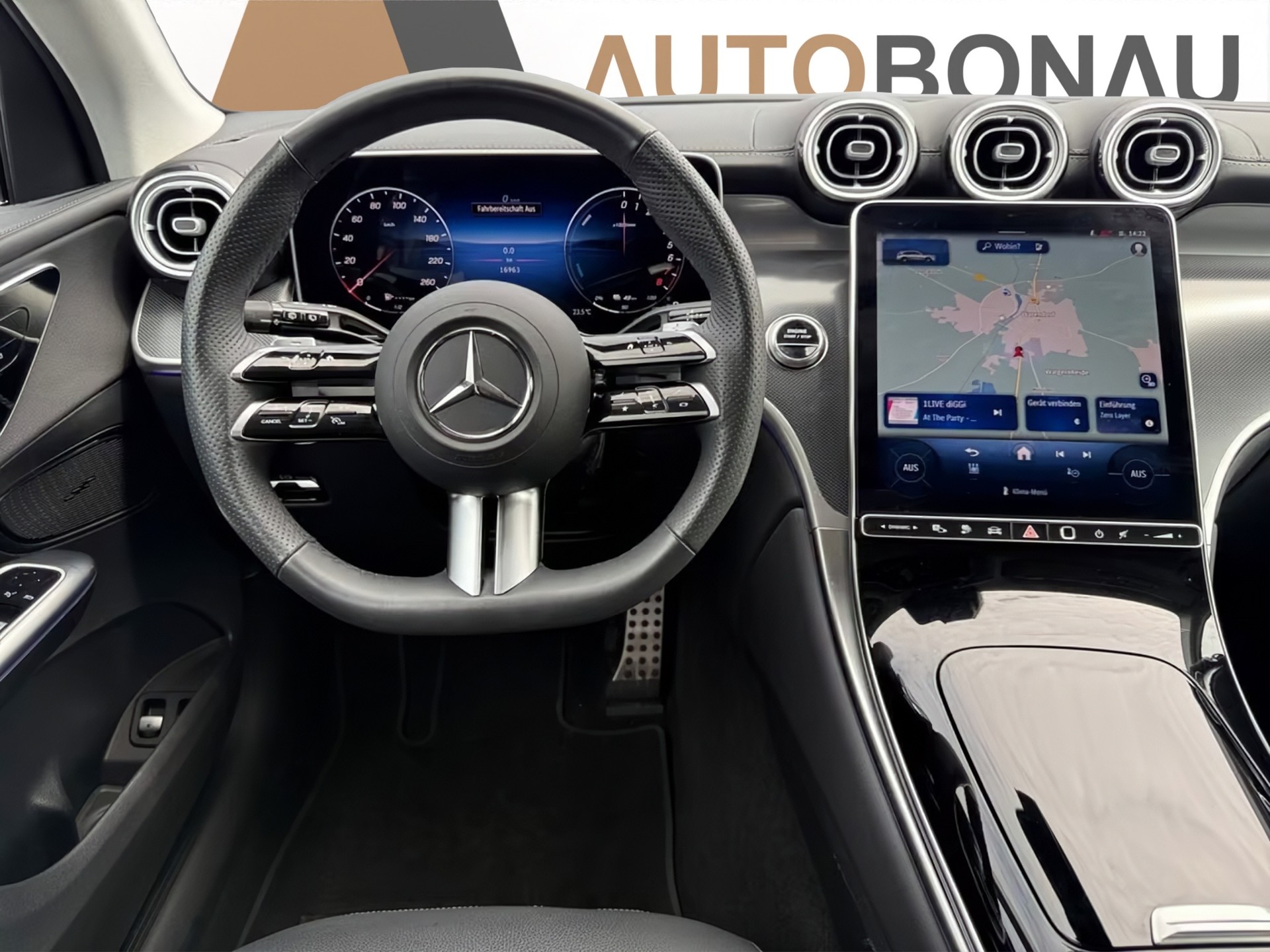 MERCEDES-BENZ GLC 300 e 4MATIC AMG Line AHK Memory Winter-Paket 20 Zoll-image-10