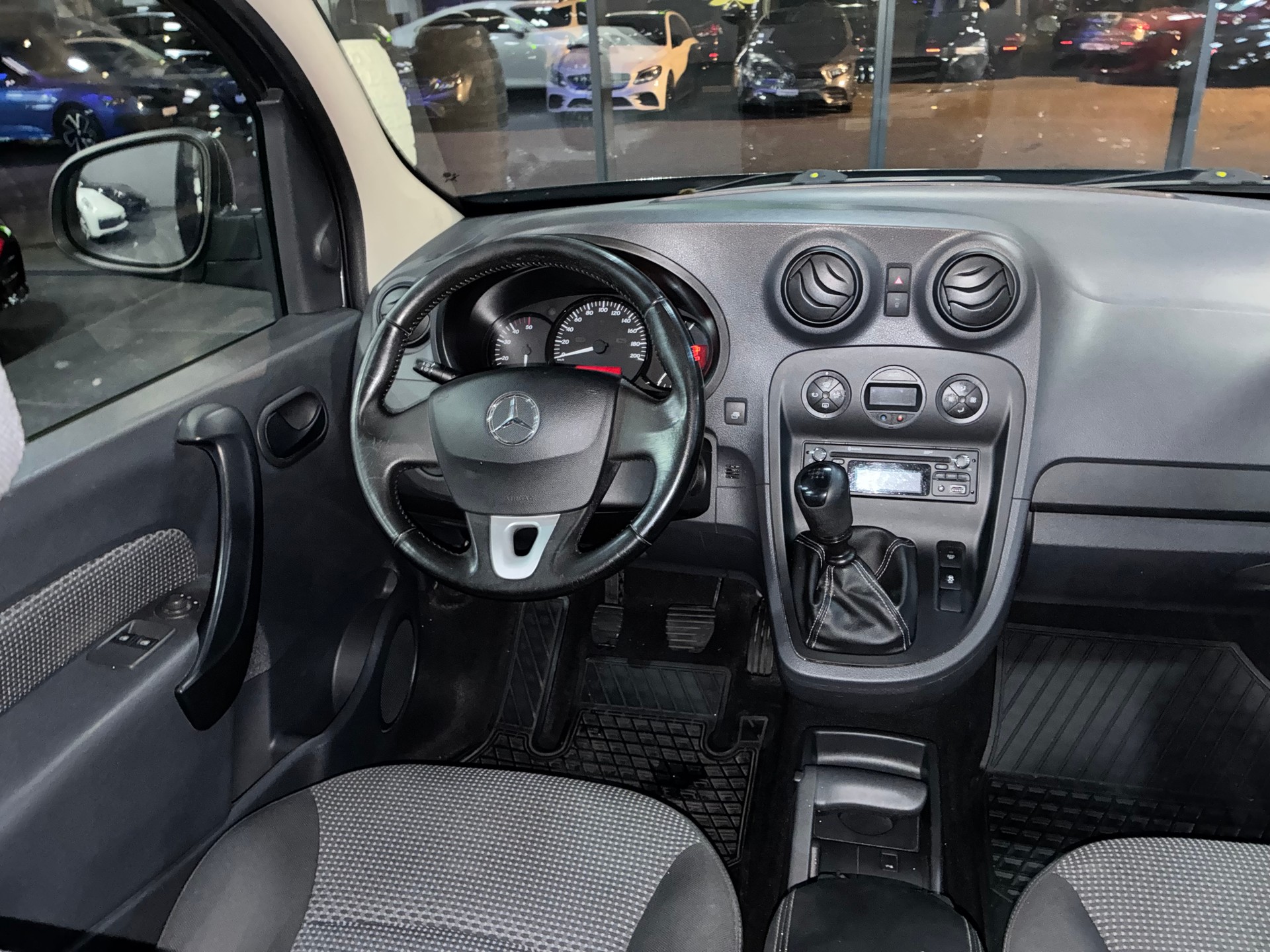MERCEDES-BENZ Citan Tourer 111 CDI L 5-Plätzer/5 places-image-6
