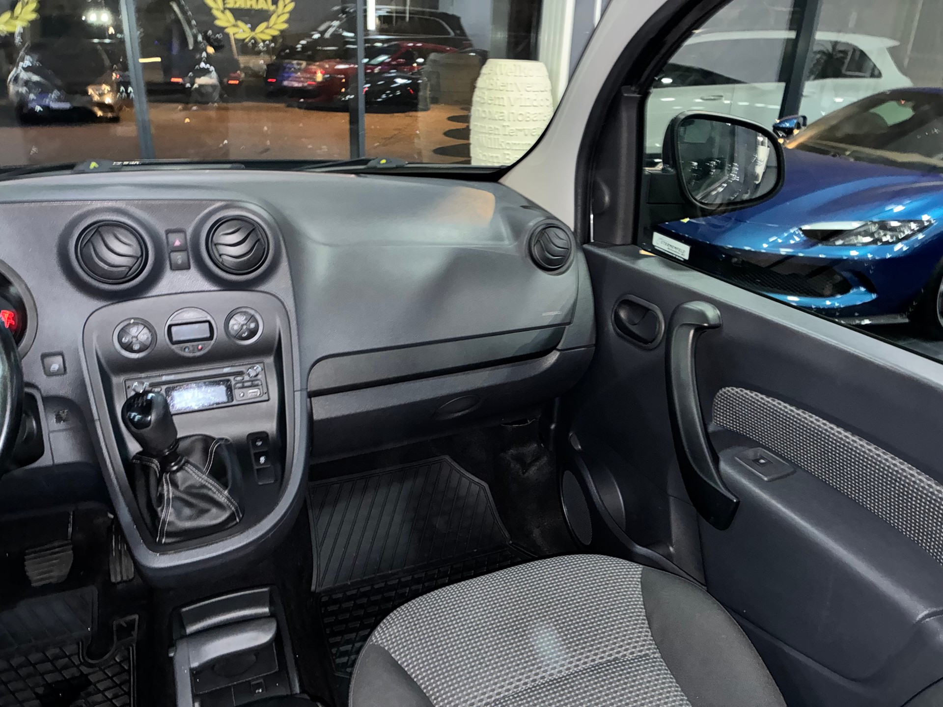 MERCEDES-BENZ Citan Tourer 111 CDI L 5-Plätzer/5 places-image-7