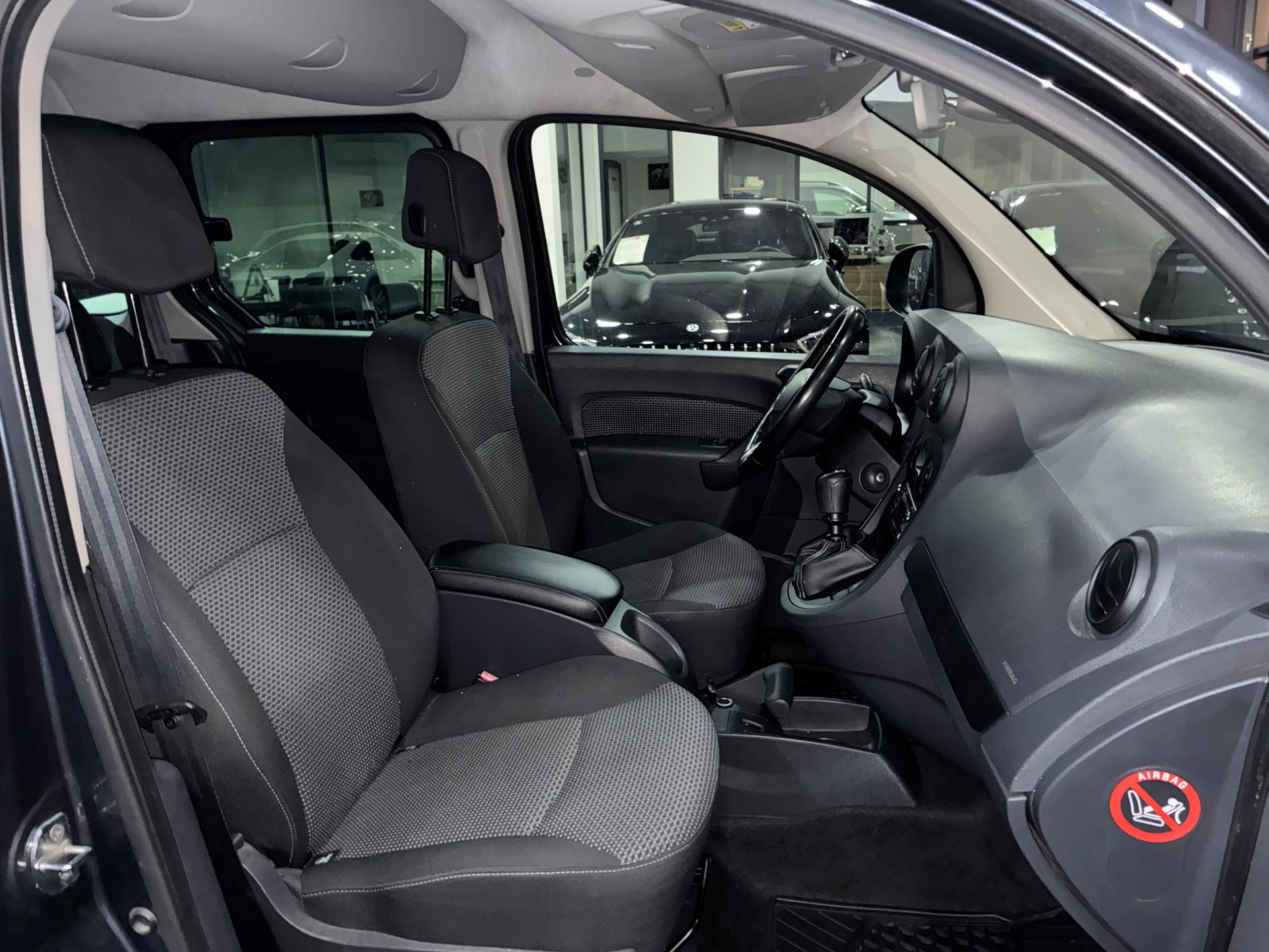 MERCEDES-BENZ Citan Tourer 111 CDI L 5-Plätzer/5 places-image-9