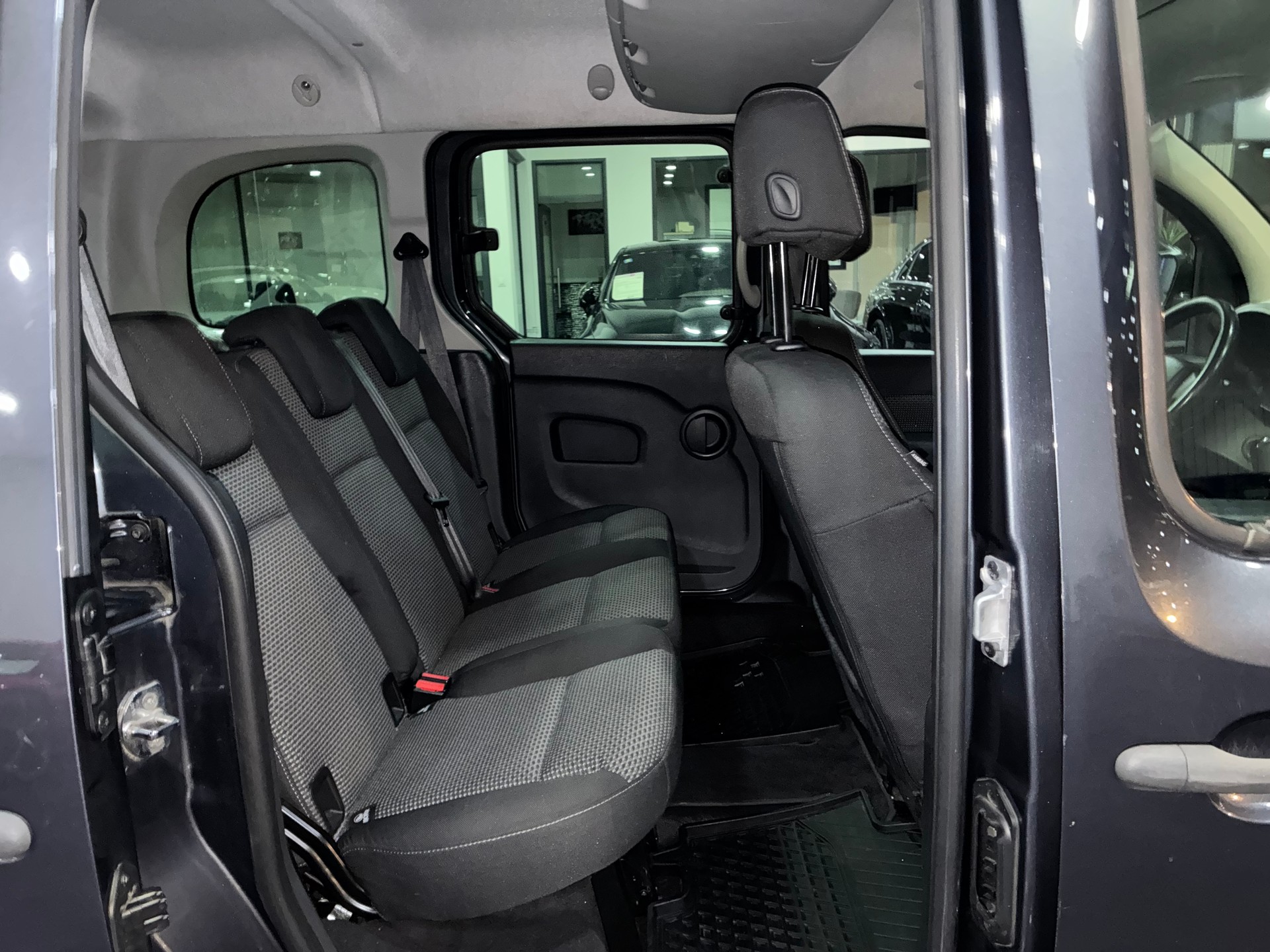 MERCEDES-BENZ Citan Tourer 111 CDI L 5-Plätzer/5 places-image-10