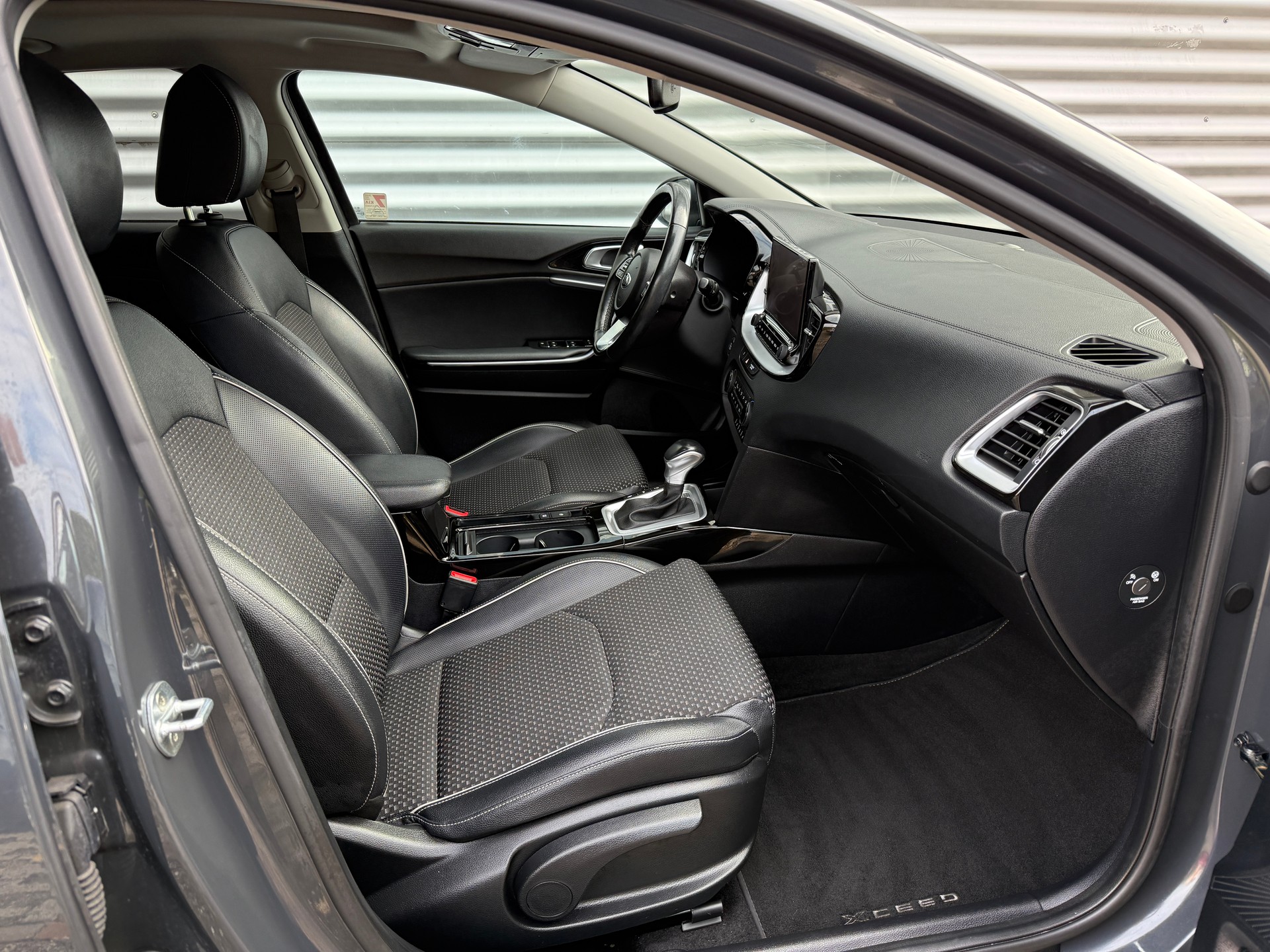 KIA XCeed 1.4 T-GDi Style DCT-image-6
