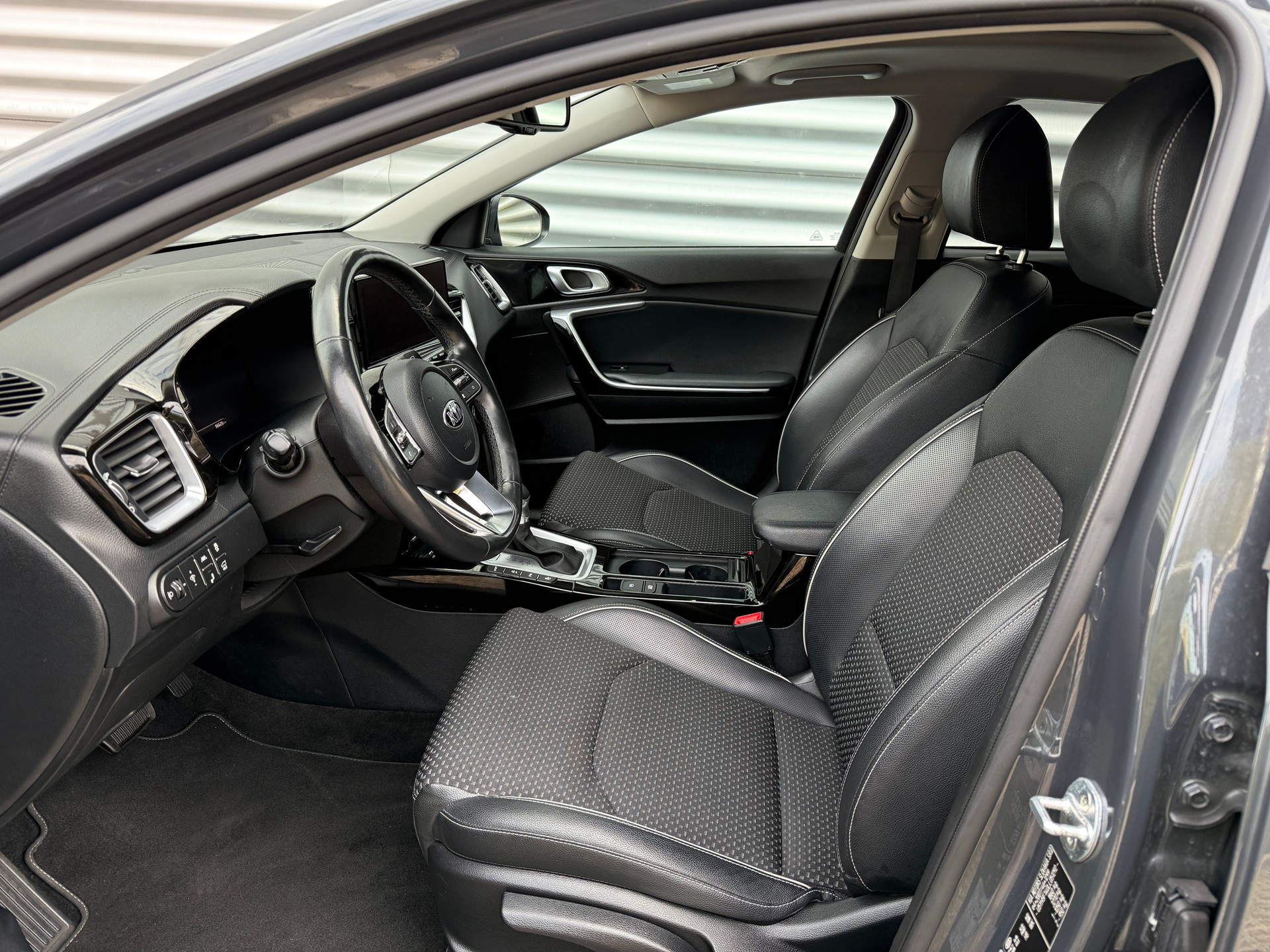 KIA XCeed 1.4 T-GDi Style DCT-image-15