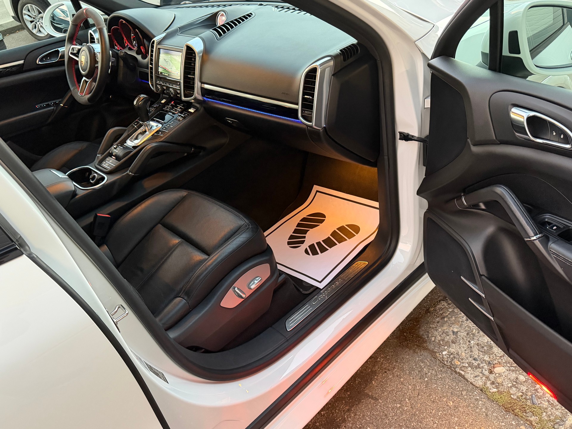 PORSCHE CAYENNE-image-9
