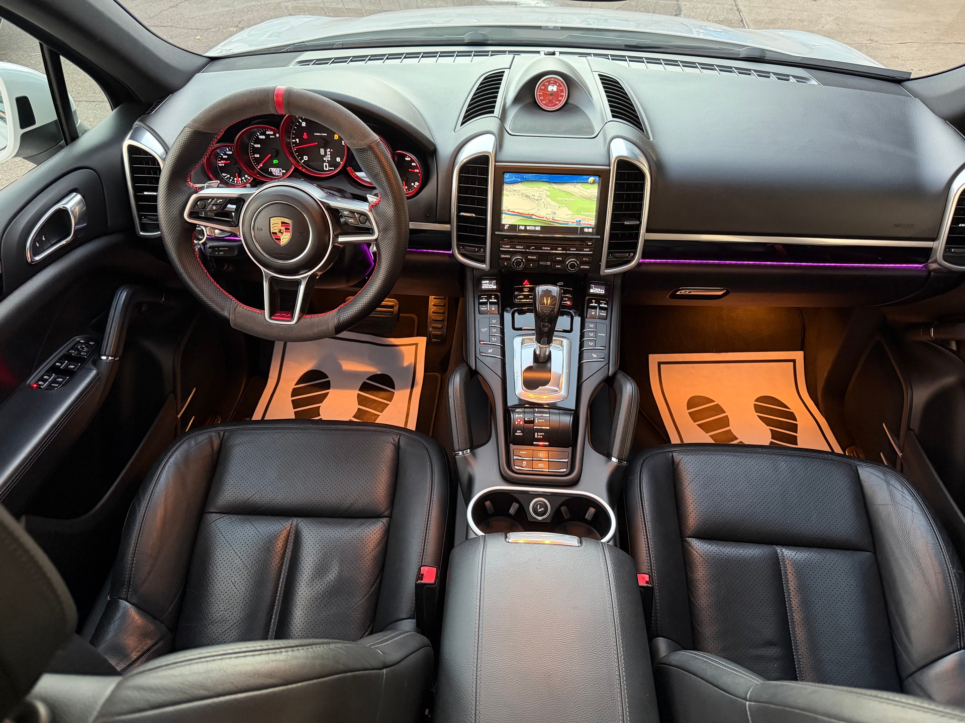 PORSCHE CAYENNE-image-8