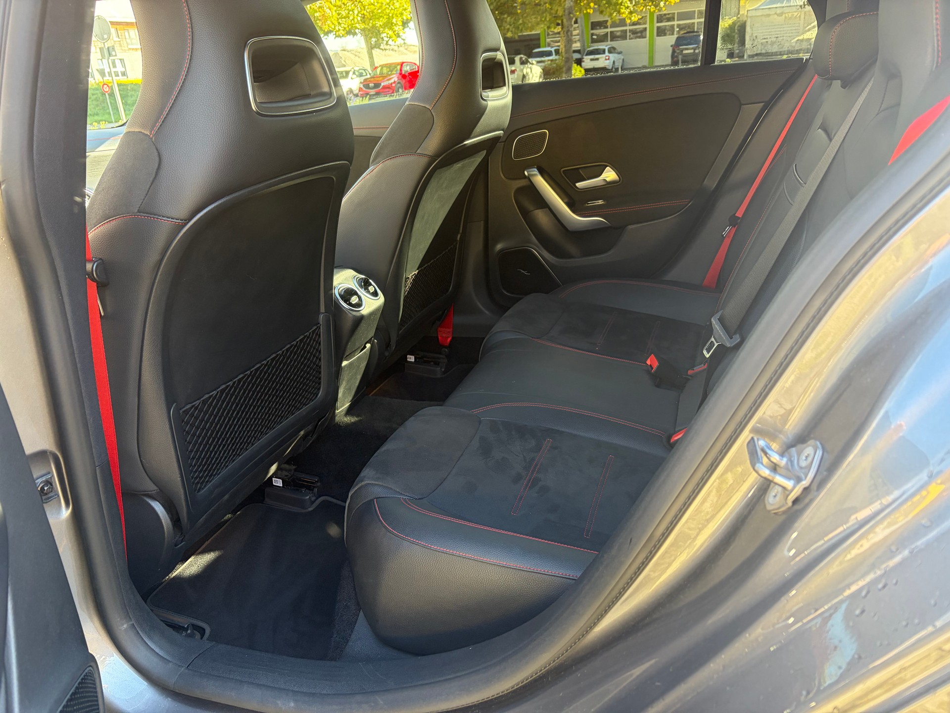 MERCEDES-BENZ CLA Shooting Brake 35 AMG 4Matic 7G-DCT-image-10