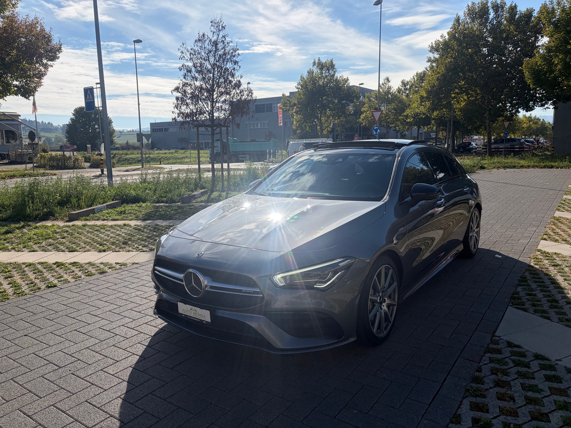 MERCEDES-BENZ CLA Shooting Brake 35 AMG 4Matic 7G-DCT-image-2